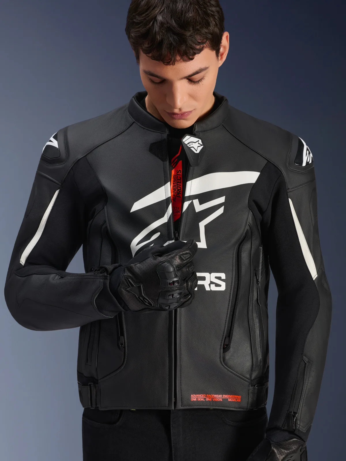 Кожено яке Alpinestars GP Plus V4 Black White