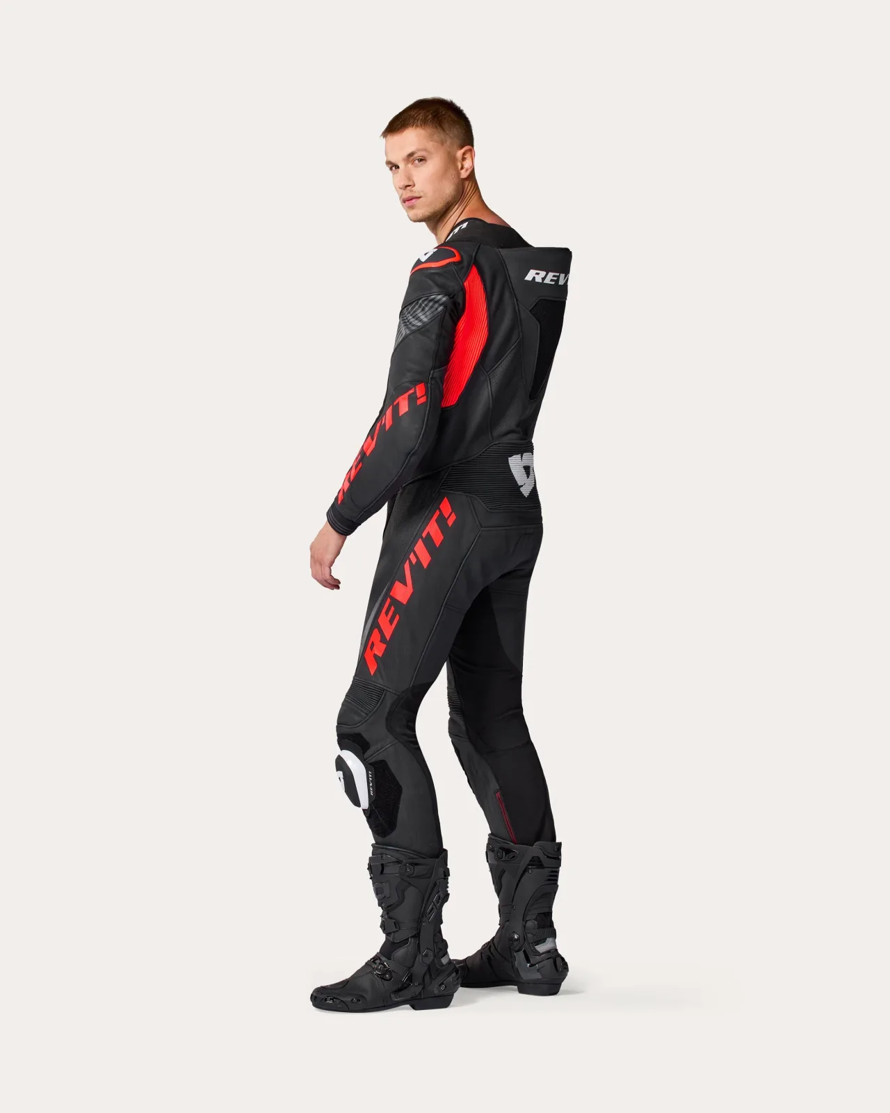 Цял кожен екип Rev'it Argon 3 Black Neon Red