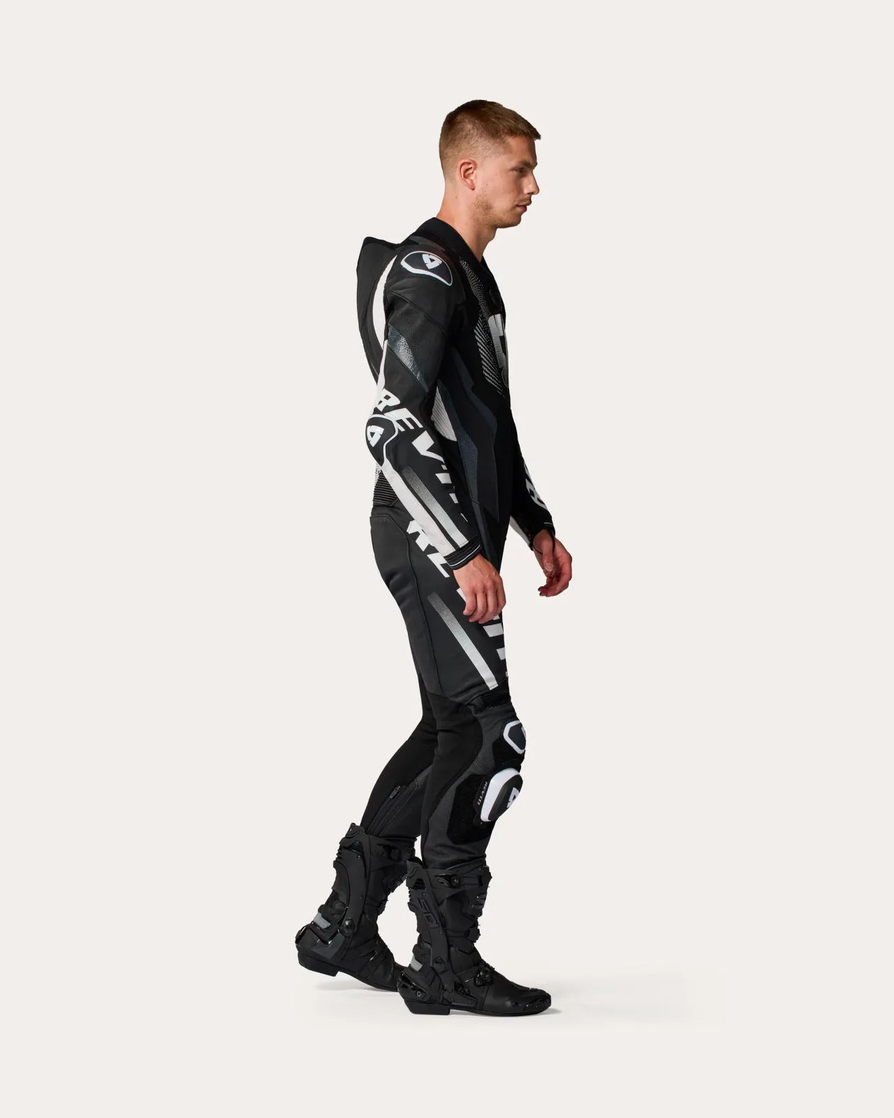 Цял кожен екип Rev'it Hyperspeed 3 Black White