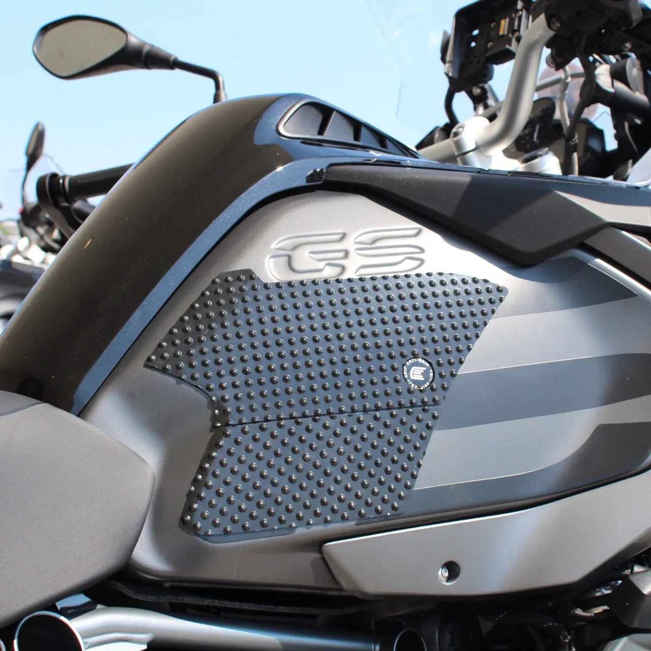 Eazi-Grip Грипове за резервоар EVO за BMW R 1250 GS Adventure (2019–2023)