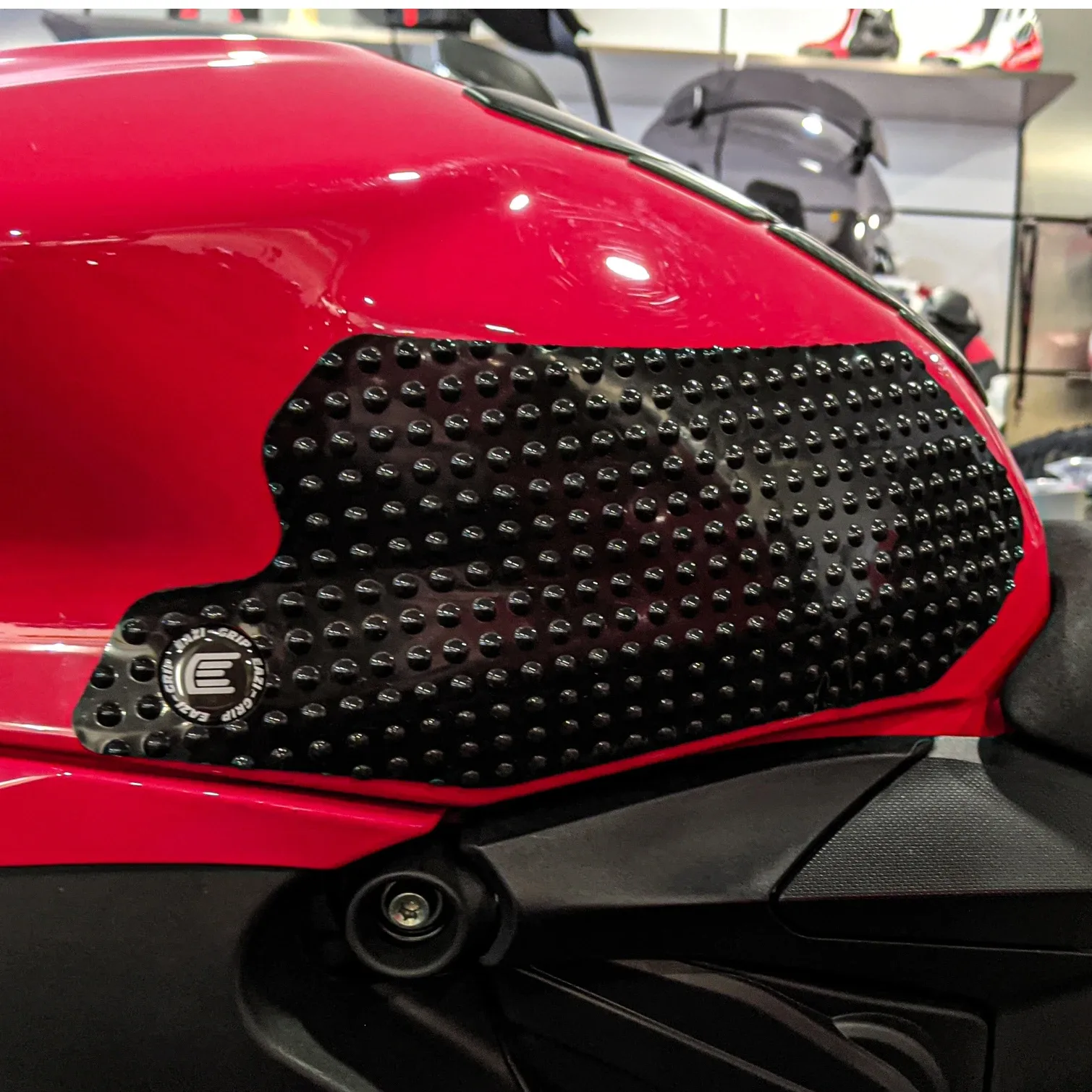 Eazi-Grip Грипове за резервоар EVO за Ducati Streetfighter V2 (2022–2024)
