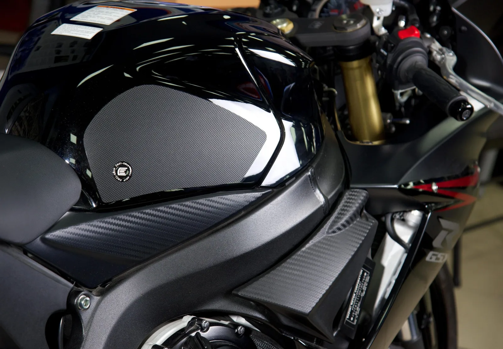 Eazi-Grip Грипове за резервоар PRO за Suzuki GSX-R 600 (2011–2018), GSX-R 750 (2011–2021)
