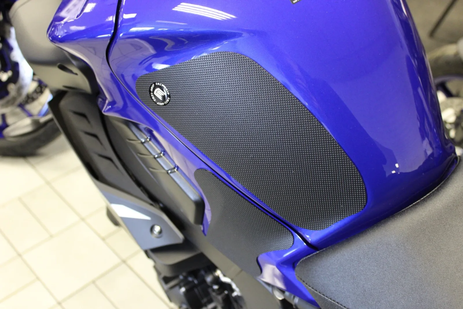Eazi-Grip Грипове за резервоар PRO за Yamaha MT-10 (2016–2021), MT-10 SP (2016–2021)