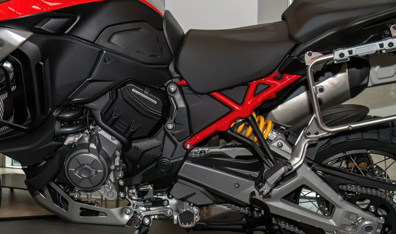 Eazi-Grip Защитно фолио Scuff Guard за Ducati Multistrada V4 S (2021–2024)