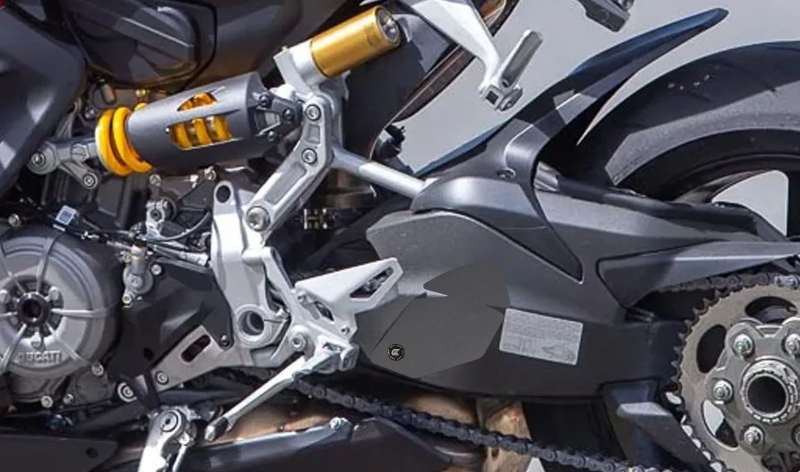 Eazi-Grip Защитно фолио Scuff Guard за Ducati Streetfighter V2 (2022+)