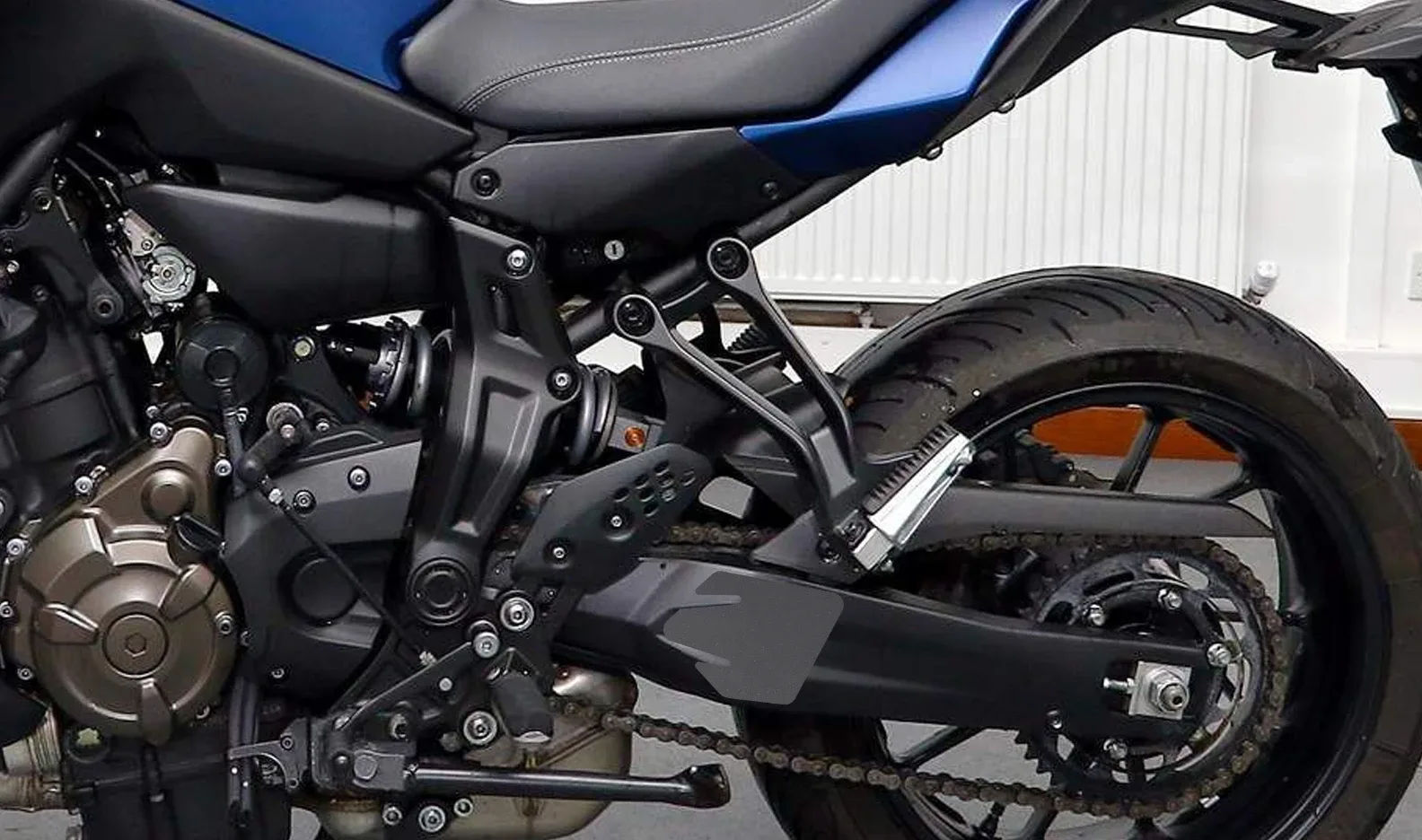 Eazi-Grip Защитно фолио Scuff Guard за Yamaha Tracer 700 (2016–2020), Tracer 7 (2021+), Tracer 7 GT (2025+)