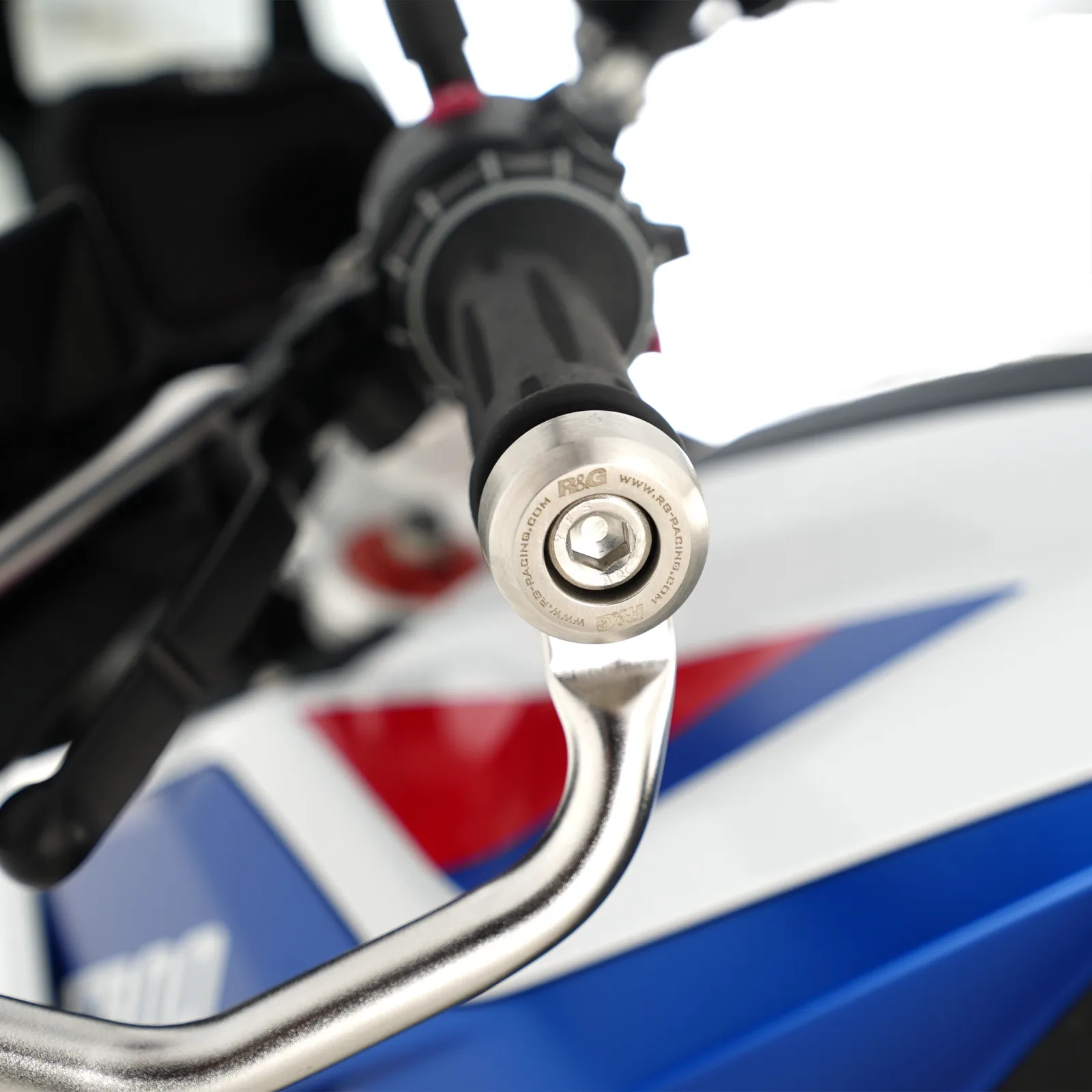 R&G Балансьори от неръждаема стомана за BMW F 900 R (2020+), F 900 XR (2020–2024), F 900 GS (2024+), F 800 GS (2024), R 1300 RT (2025+)