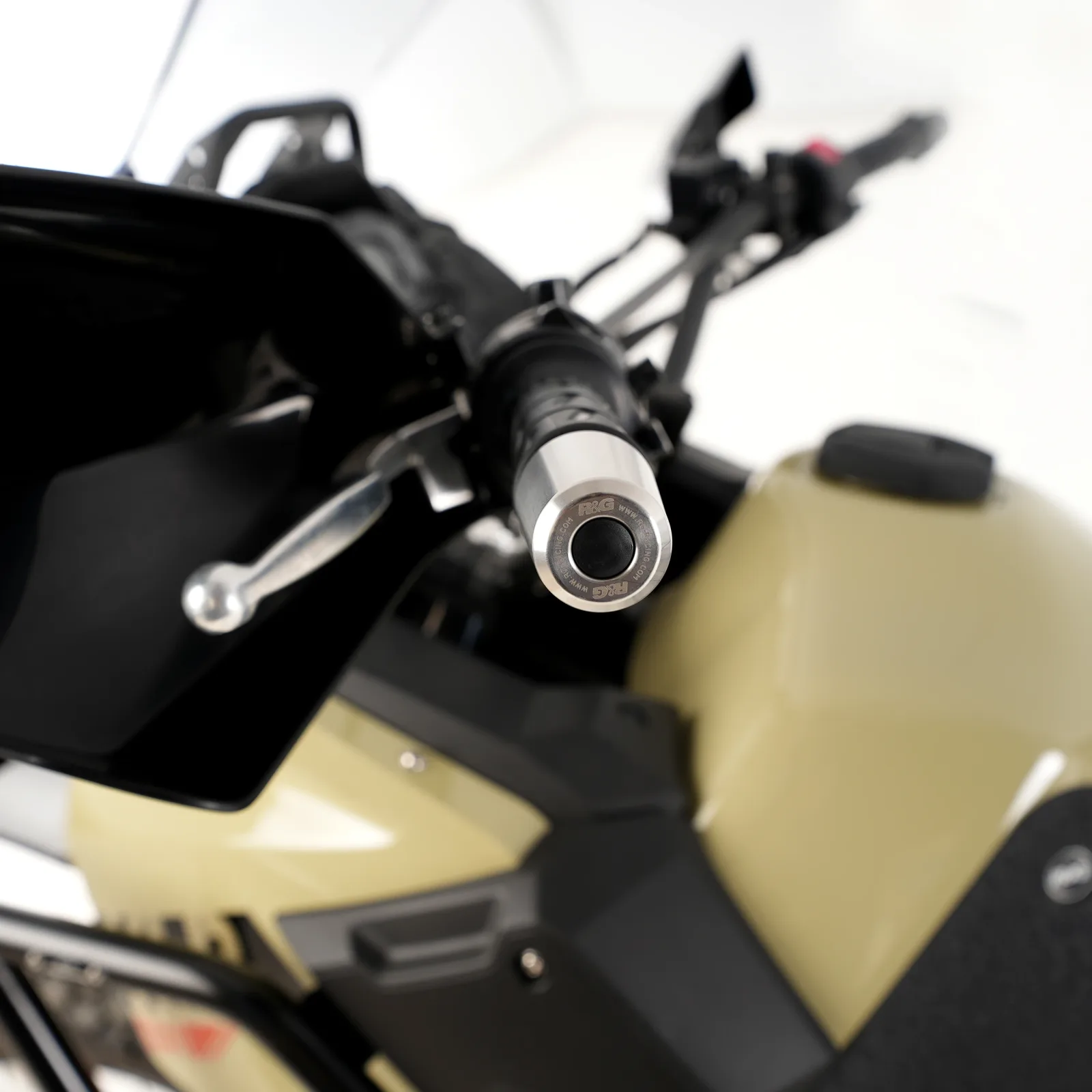 R&G Балансьори от неръждаема стомана за Kawasaki ZZR 1400 / ZX-14R (2006–2019), GTR 1400 (2007–2018), Z1000 (2010–2018) и др.
