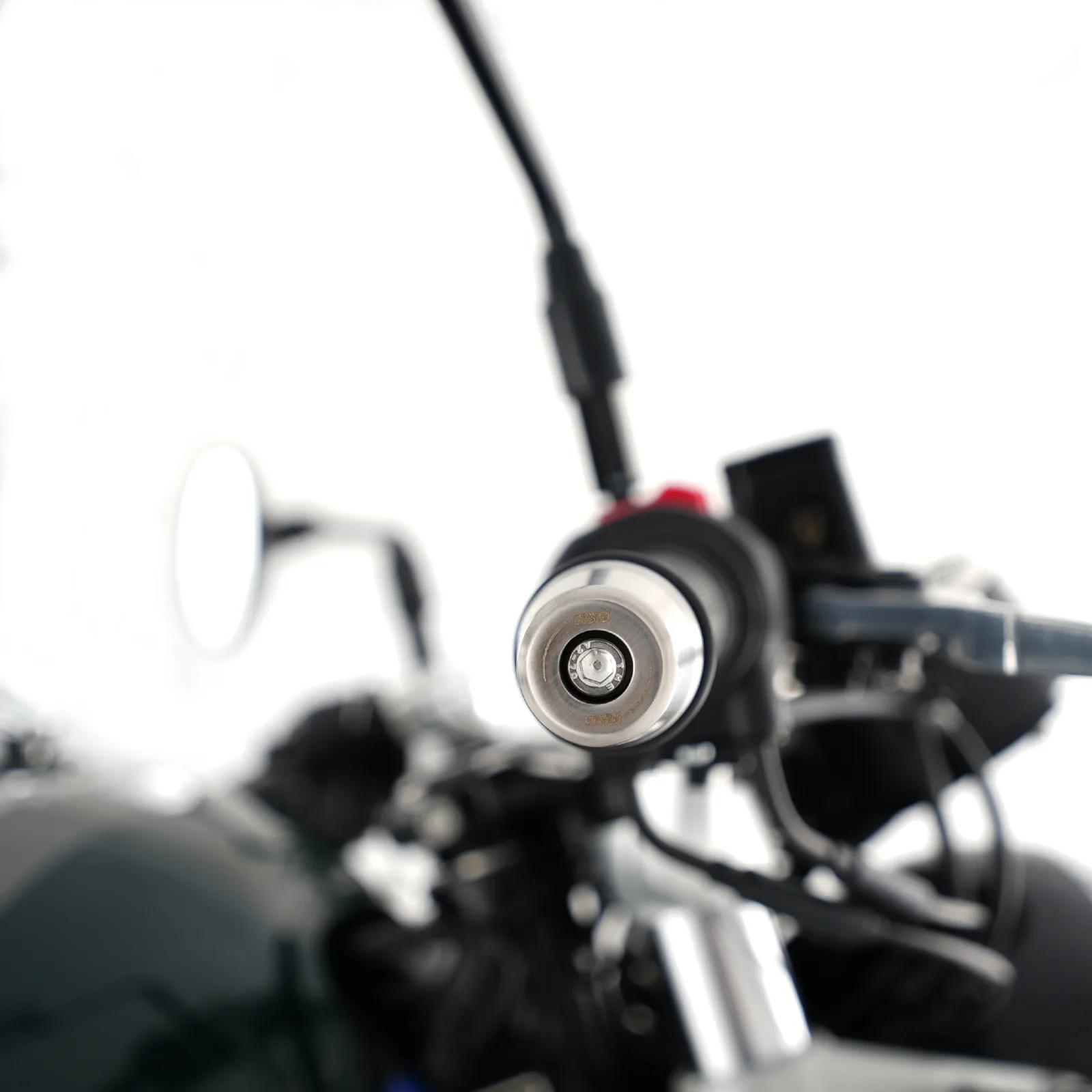 R&G Балансьори от неръждаема стомана за Triumph Trident 660 (2021+), Speed Triple 1200 RS (2021+), Tiger Sport 660 (2022–2024) и др.