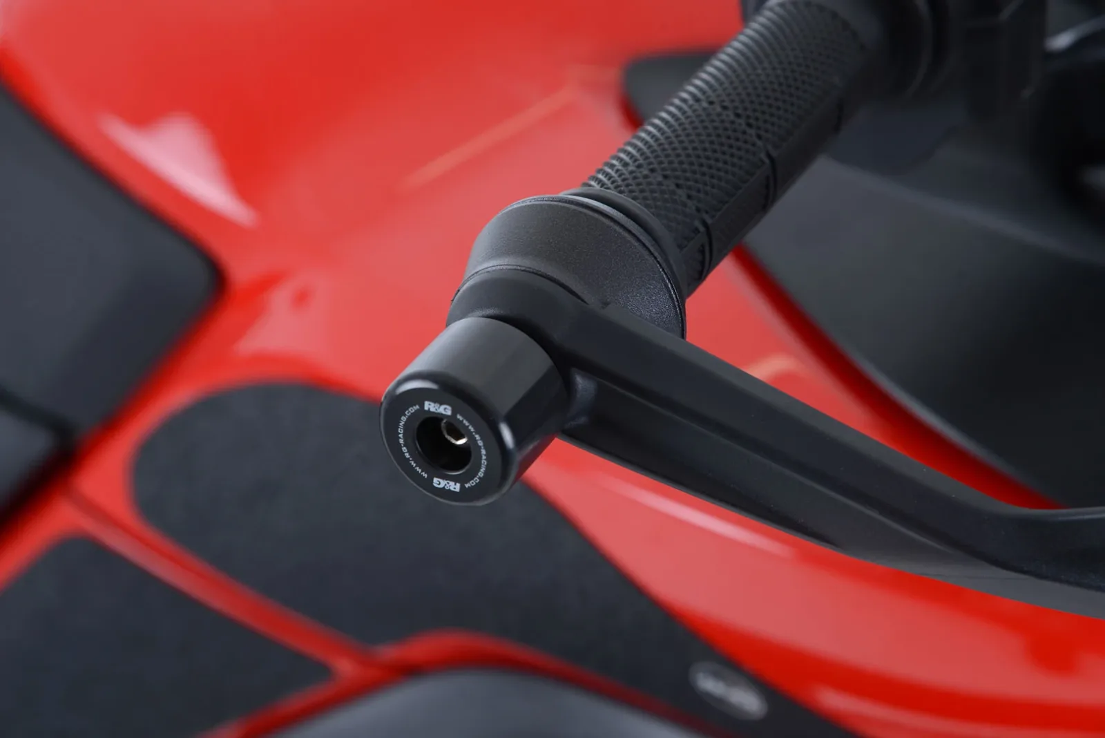 R&G Балансьори за Ducati Multistrada 950 (2017–2021), Hypermotard 950 (2019–2025) и др.