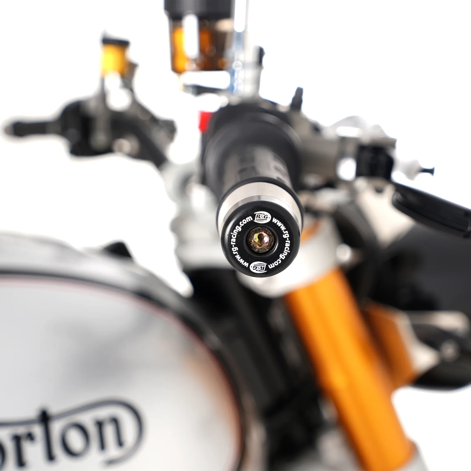 R&G Балансьори за Husqvarna Nuda 900 R, Norton Commando 961 (2015–2025), Husqvarna Nuda 900