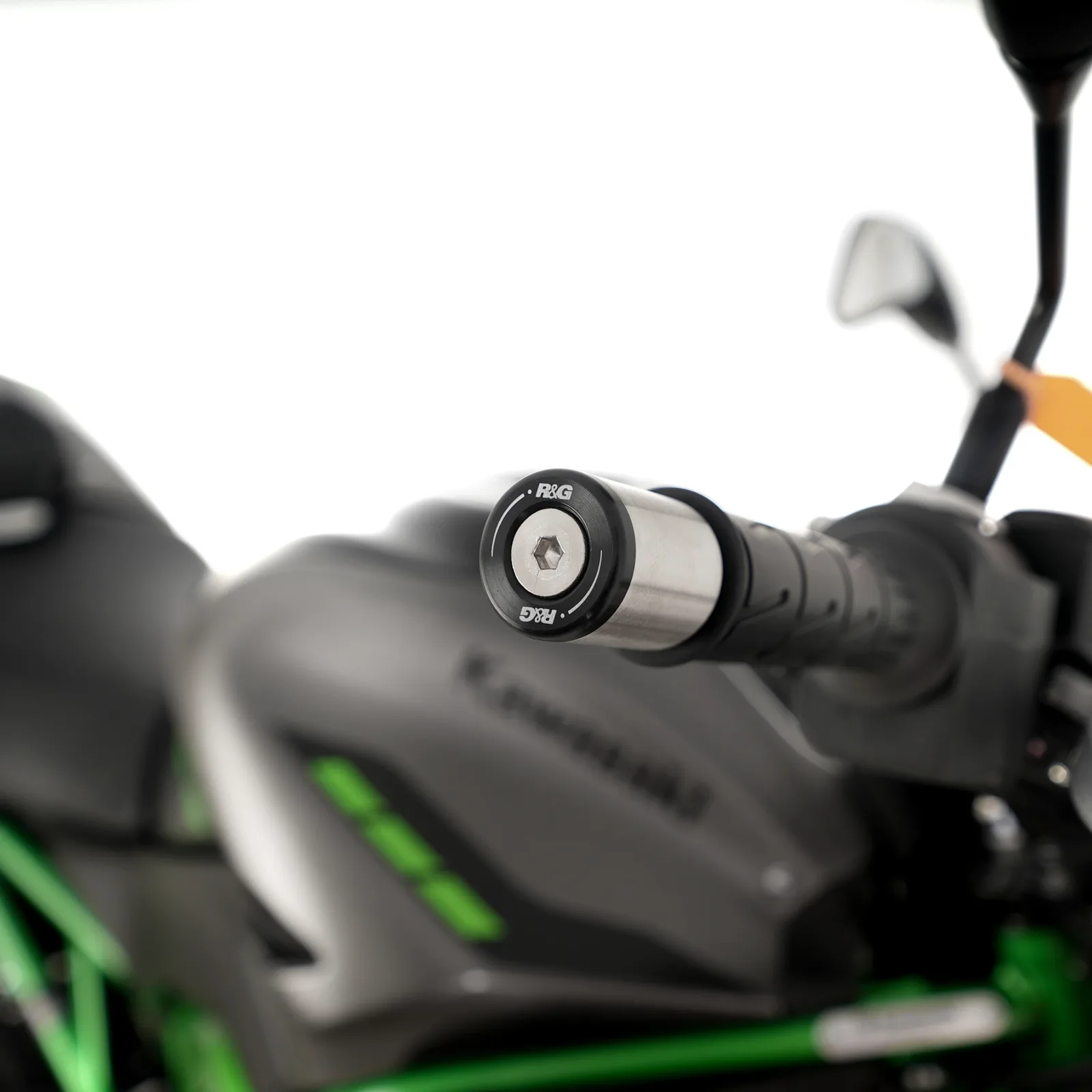 R&G Балансьори за KTM 690 Enduro (2008–2018), 690 SMC (2008–2010, 2012–2018), Kawasaki Z900 (2017+) и др.