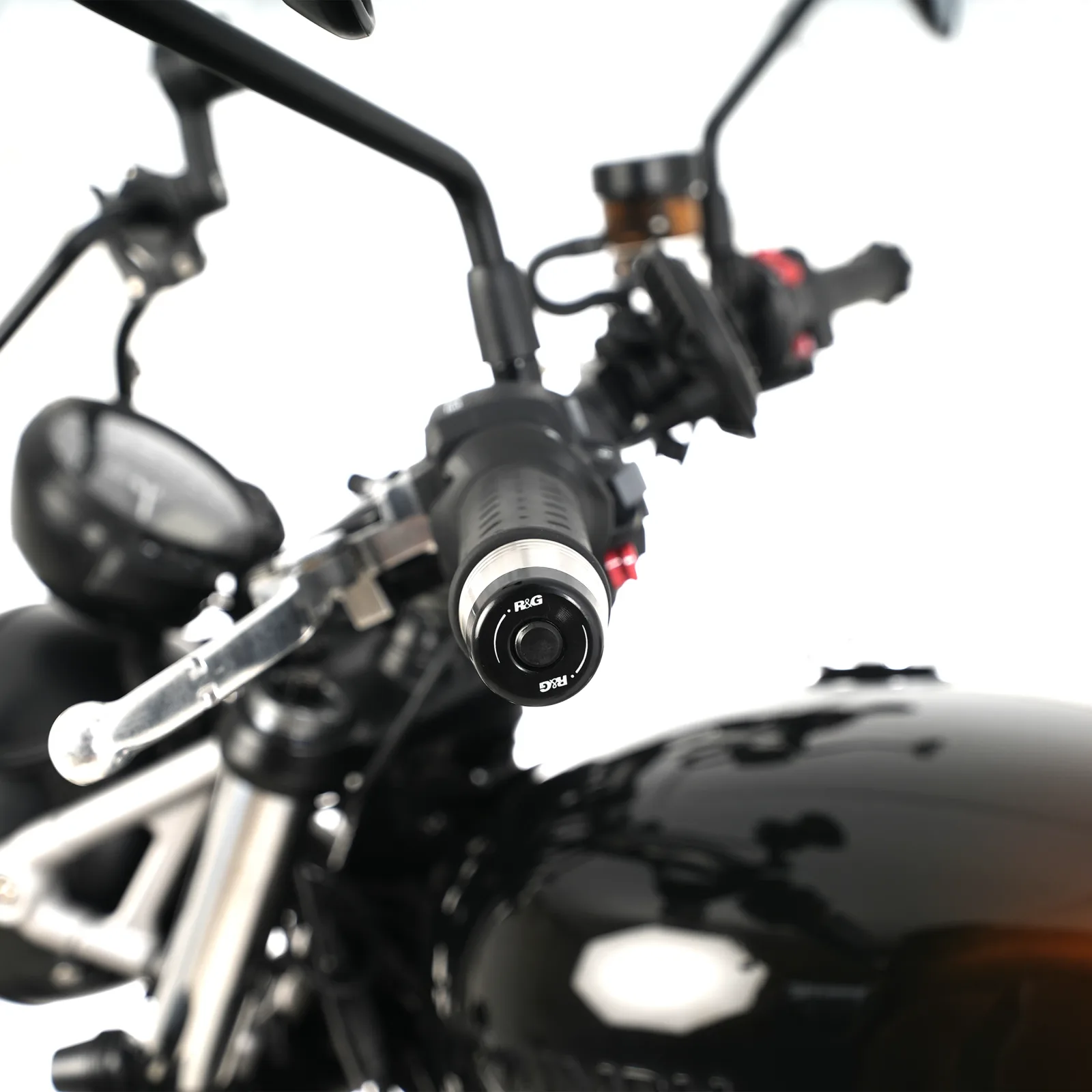 R&G Балансьори за Triumph Scrambler 900 (2023–2025)