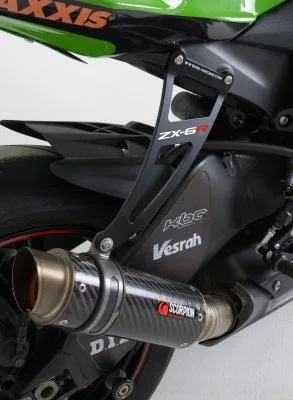 R&G Държач за ауспух за Kawasaki ZX-6R (2009+) (EH0043BK)