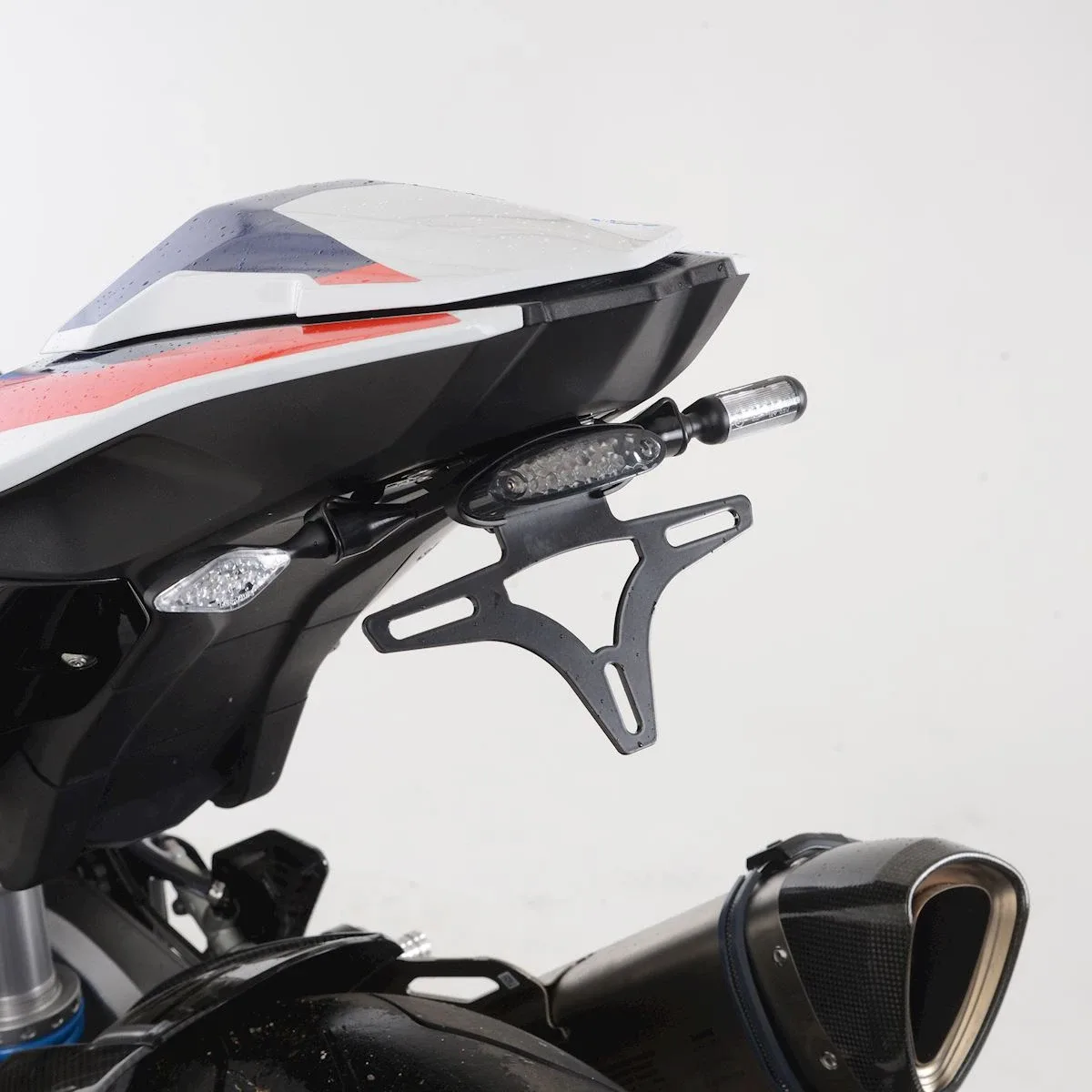 R&G Държач за номер за BMW S 1000 RR (2019–2022), S 1000 R (2021–2024), M 1000 RR (2021–2022) (LP0271BK)