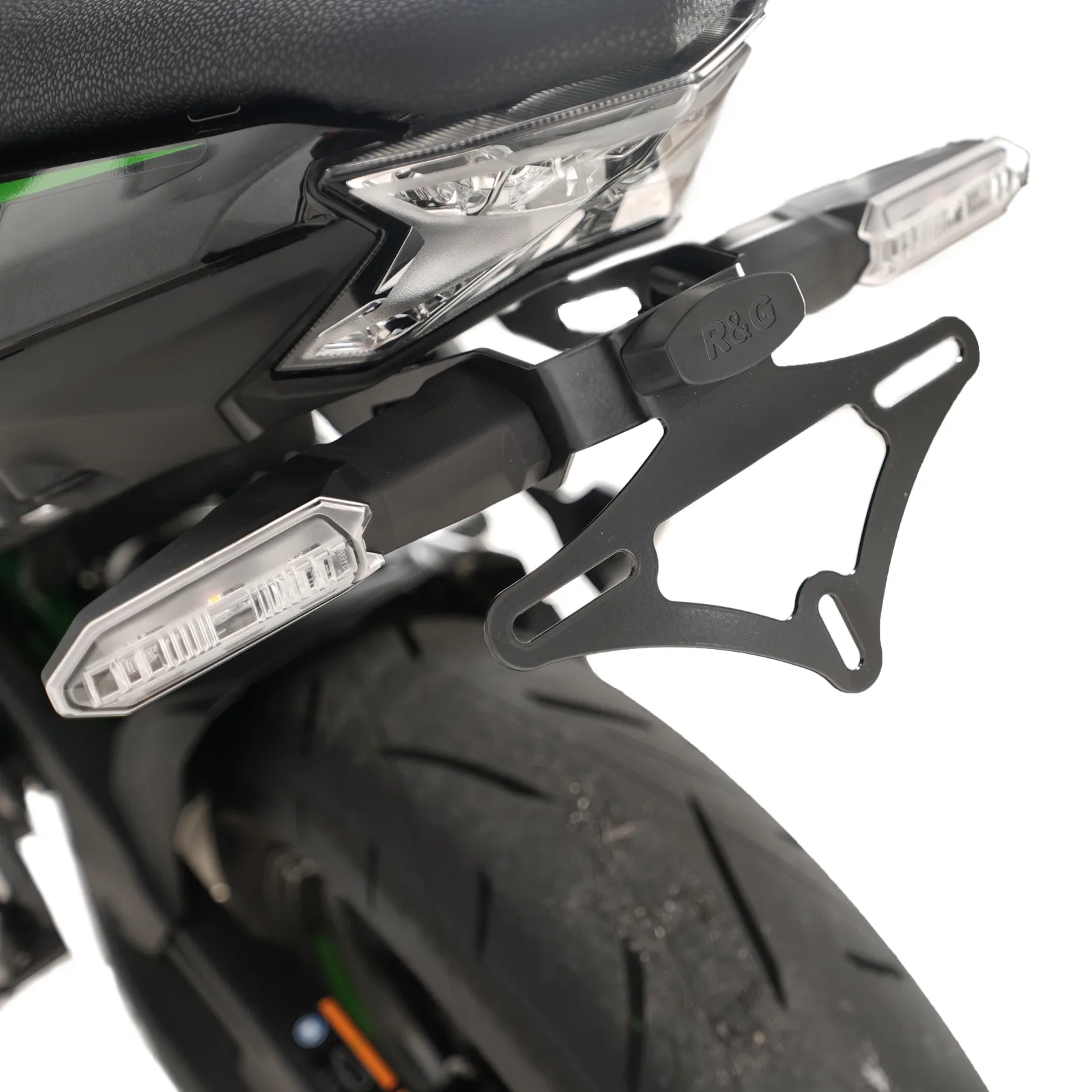 R&G Държач за номер за Kawasaki Z650 (2017–2024), Ninja 650 (2017–2024, 2026+)