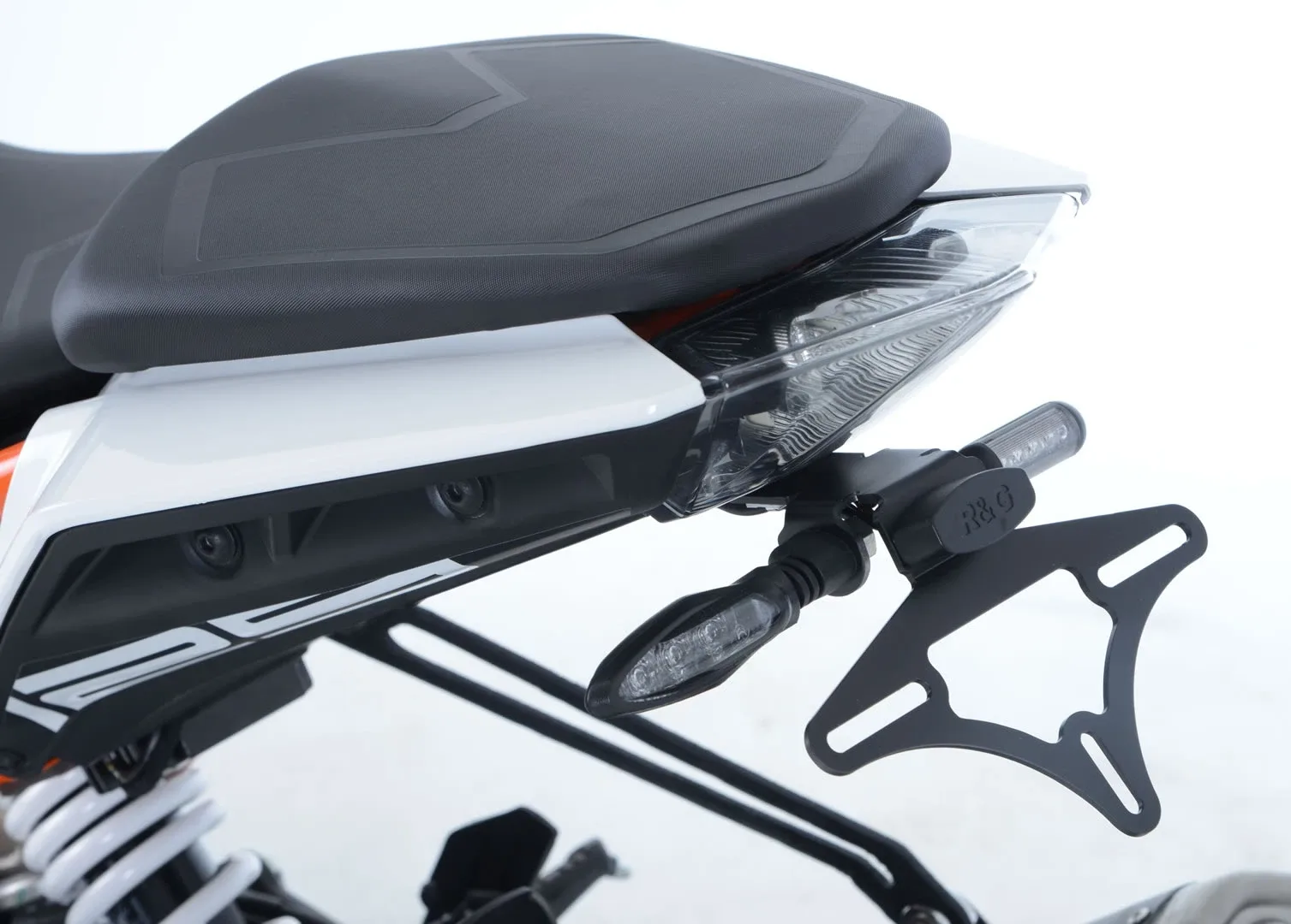 R&G Държач за номер за KTM 125 Duke (2017–2021), 390 Duke (2017–2021), 200 Duke (2017–2021), 250 Duke (2017–2023)