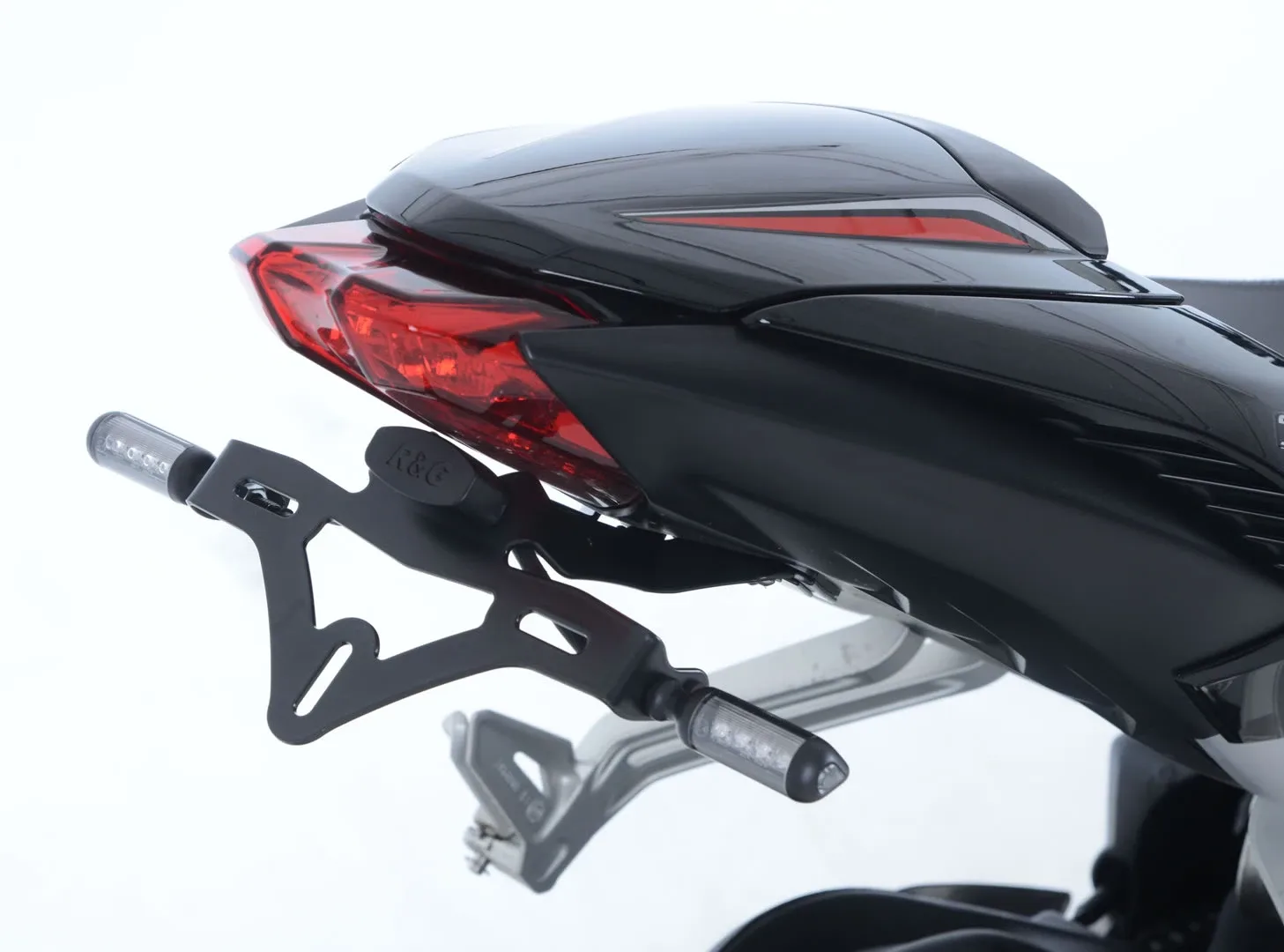 R&G Държач за номер за Triumph Street Triple 675 (2013–2016), Daytona 675 (2013–2016) и др.