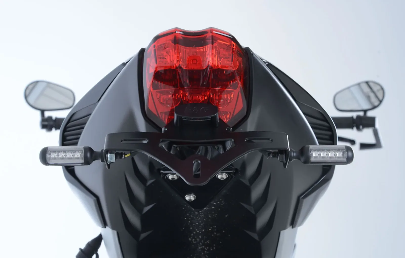 R&G Държач за номер за Triumph Street Triple 675 (2013–2016), Daytona 675 (2013–2016) и др.