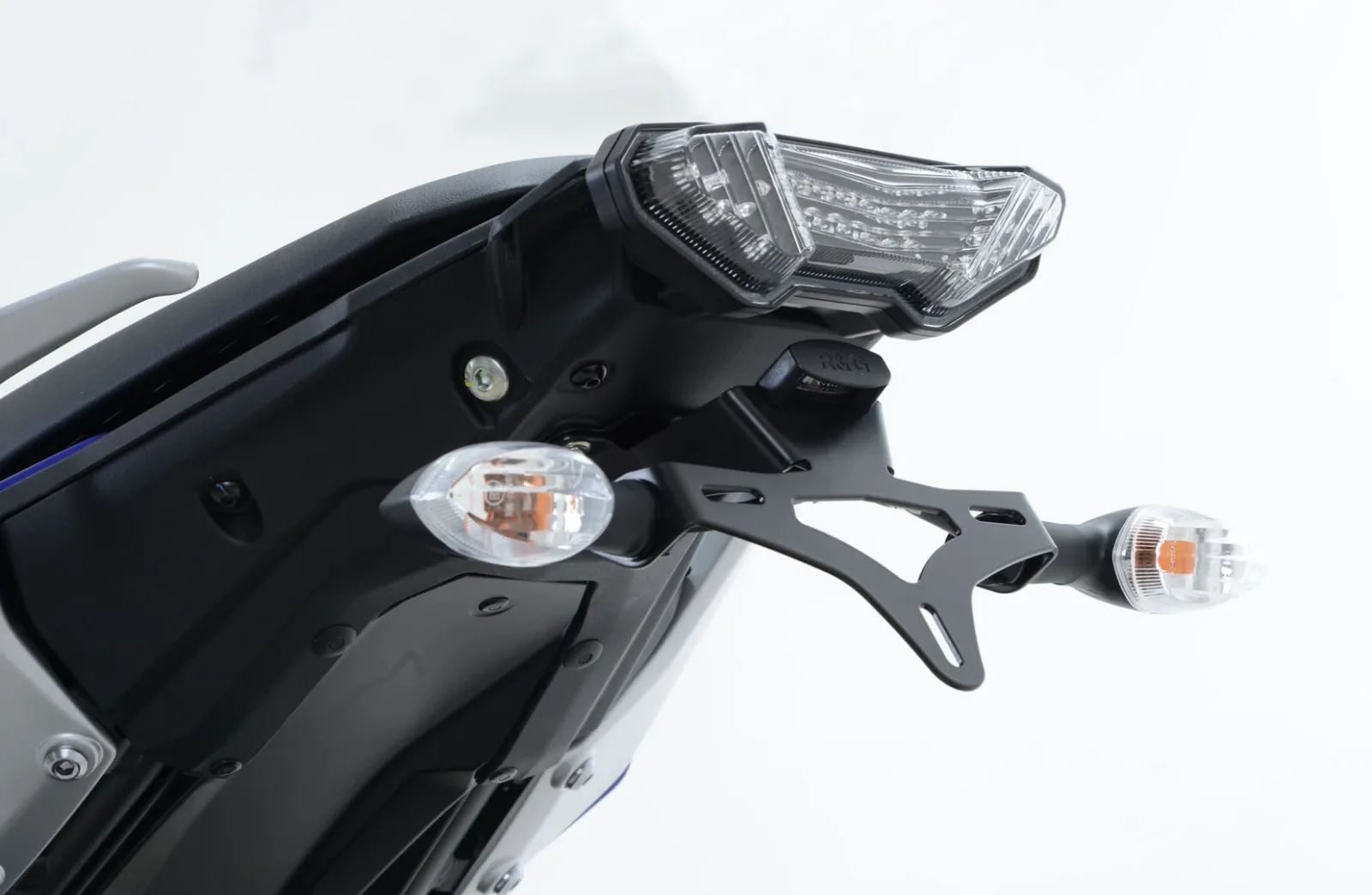 R&G Държач за номер за Yamaha MT-09 (2013–2016), Tracer 900 (2015–2017), Tracer 700 (2016–2020), Tracer 7 (2021–2024)