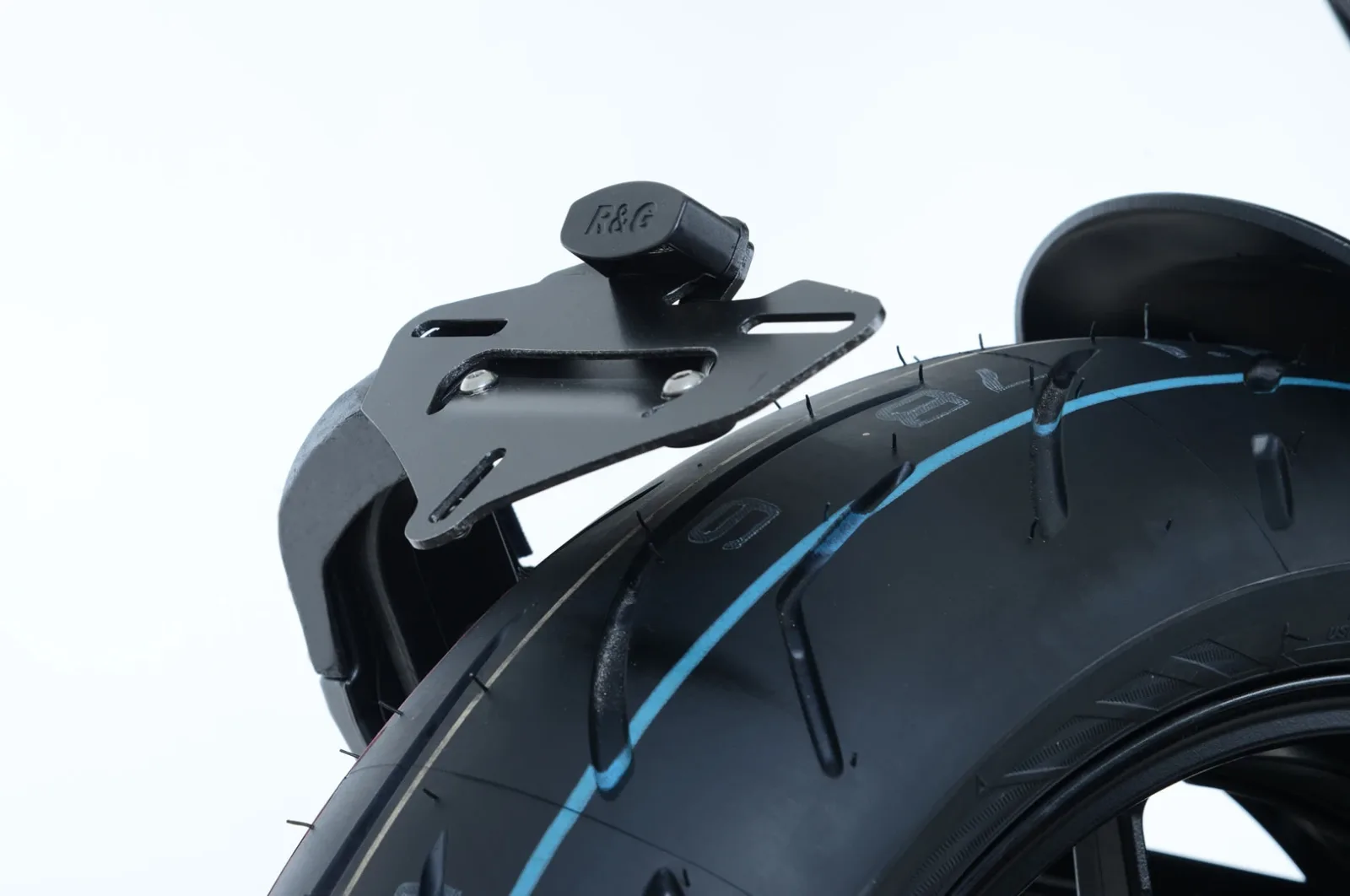 R&G Държач за номер за Yamaha MT-09 (2017–2020), MT-09 SP (2018–2020) (LP0215BK)