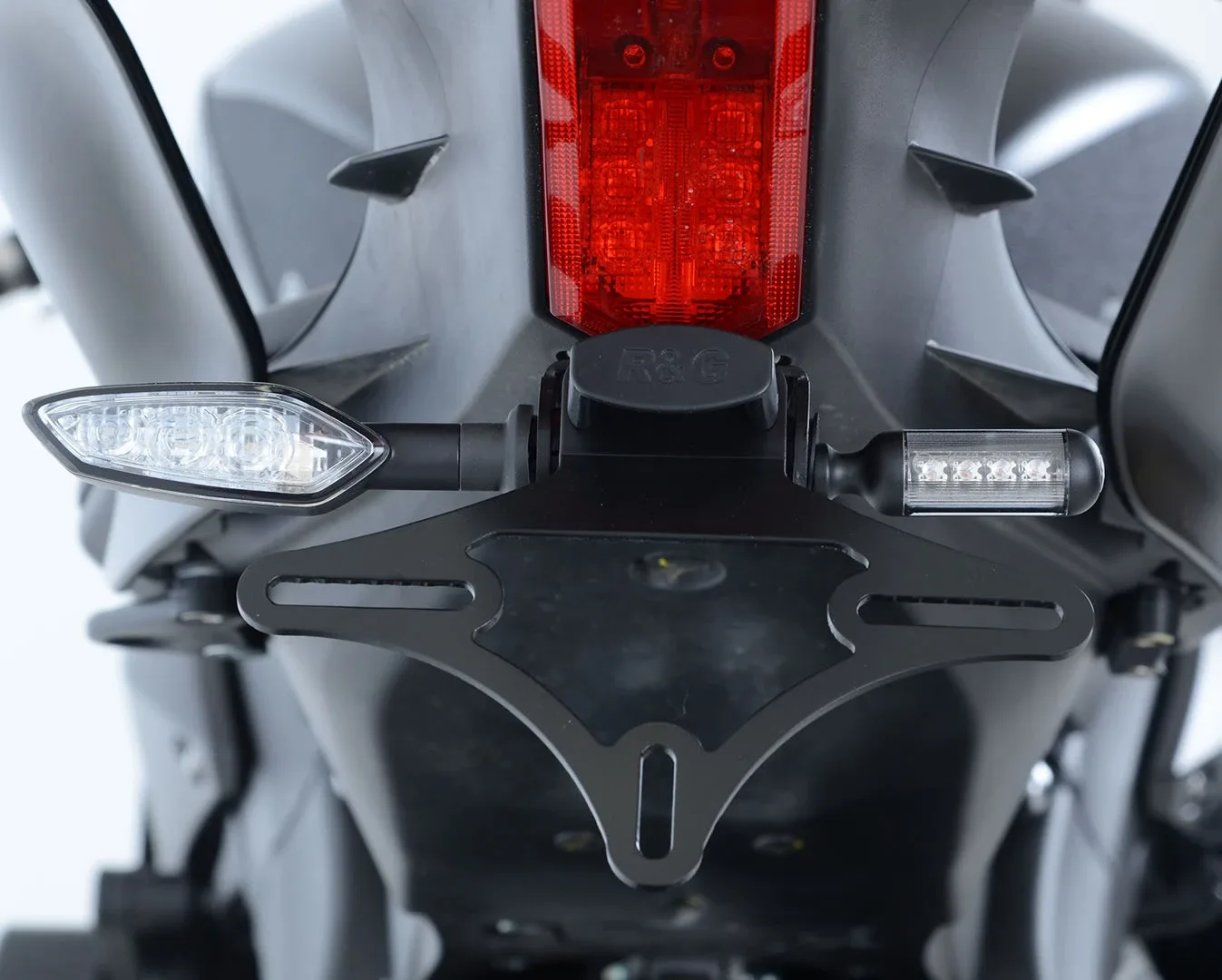 R&G Държач за номер за Yamaha YZF-R6 (2017–2020)