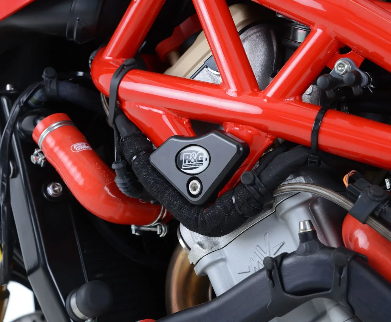R&G Долни слайдери за рама за MV Agusta F4 RC (2015–2018)