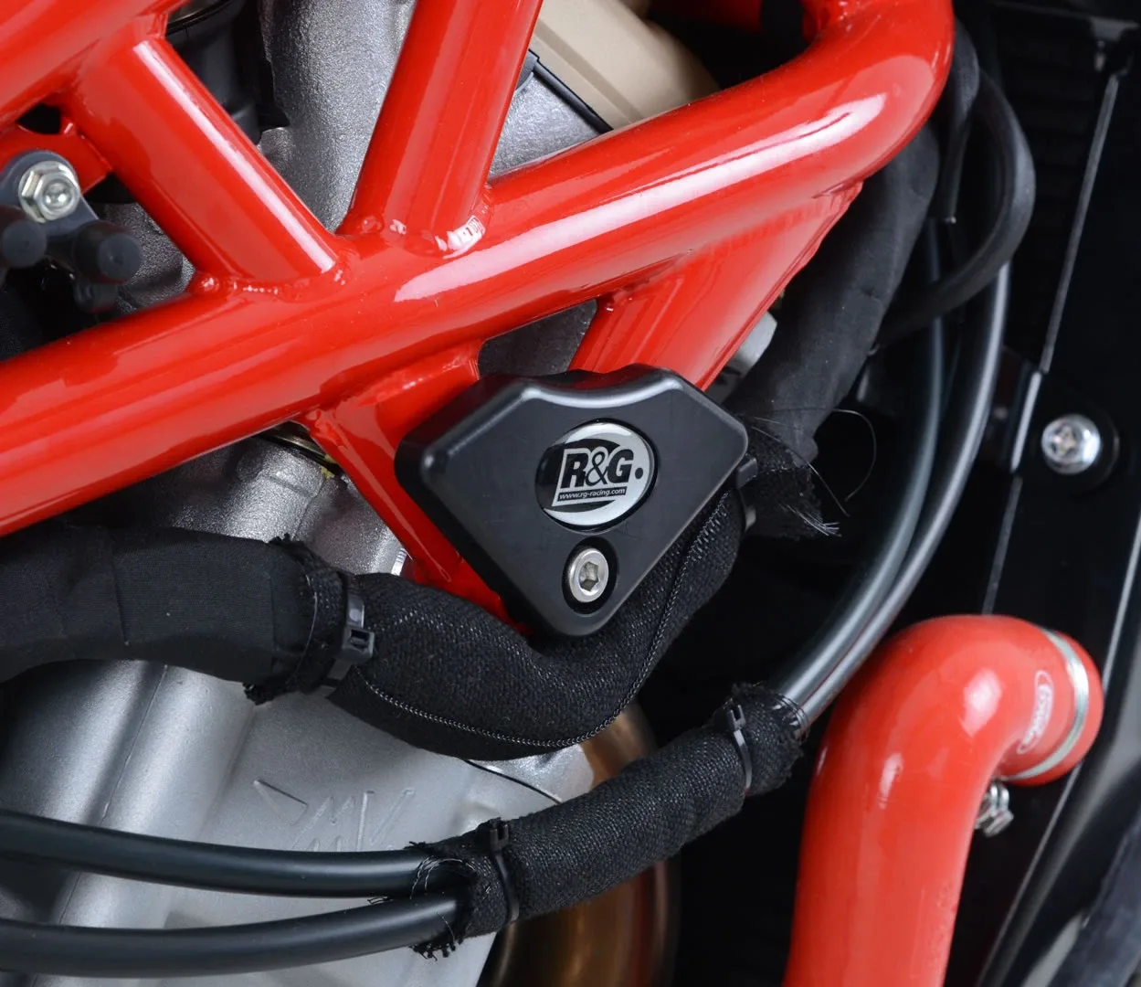 R&G Долни слайдери за рама за MV Agusta F4 RC (2015–2018)