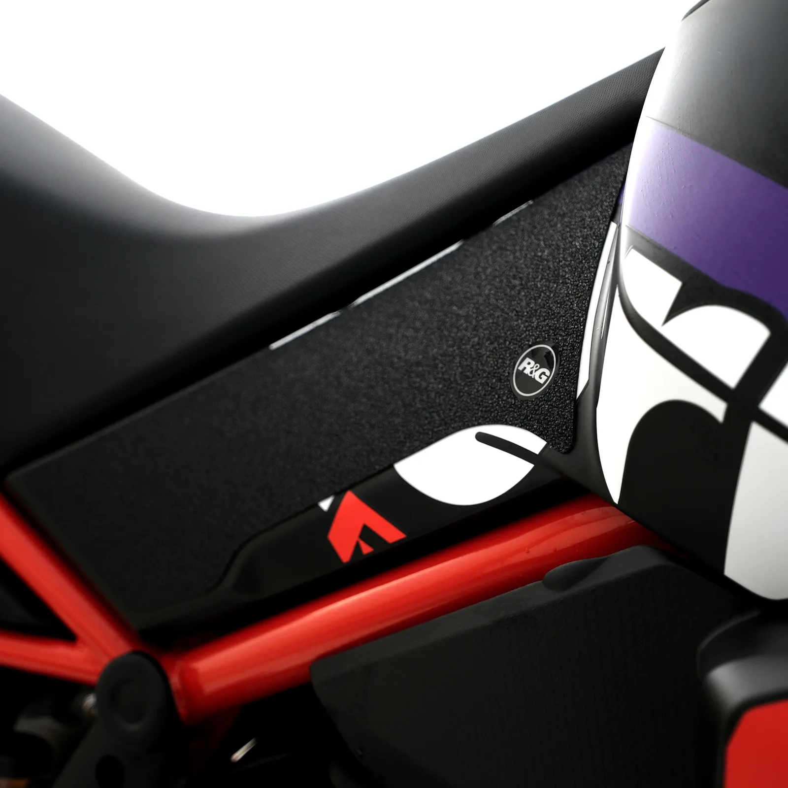 R&G Грипове за резервоар за Aprilia Tuareg 660 (2022+)