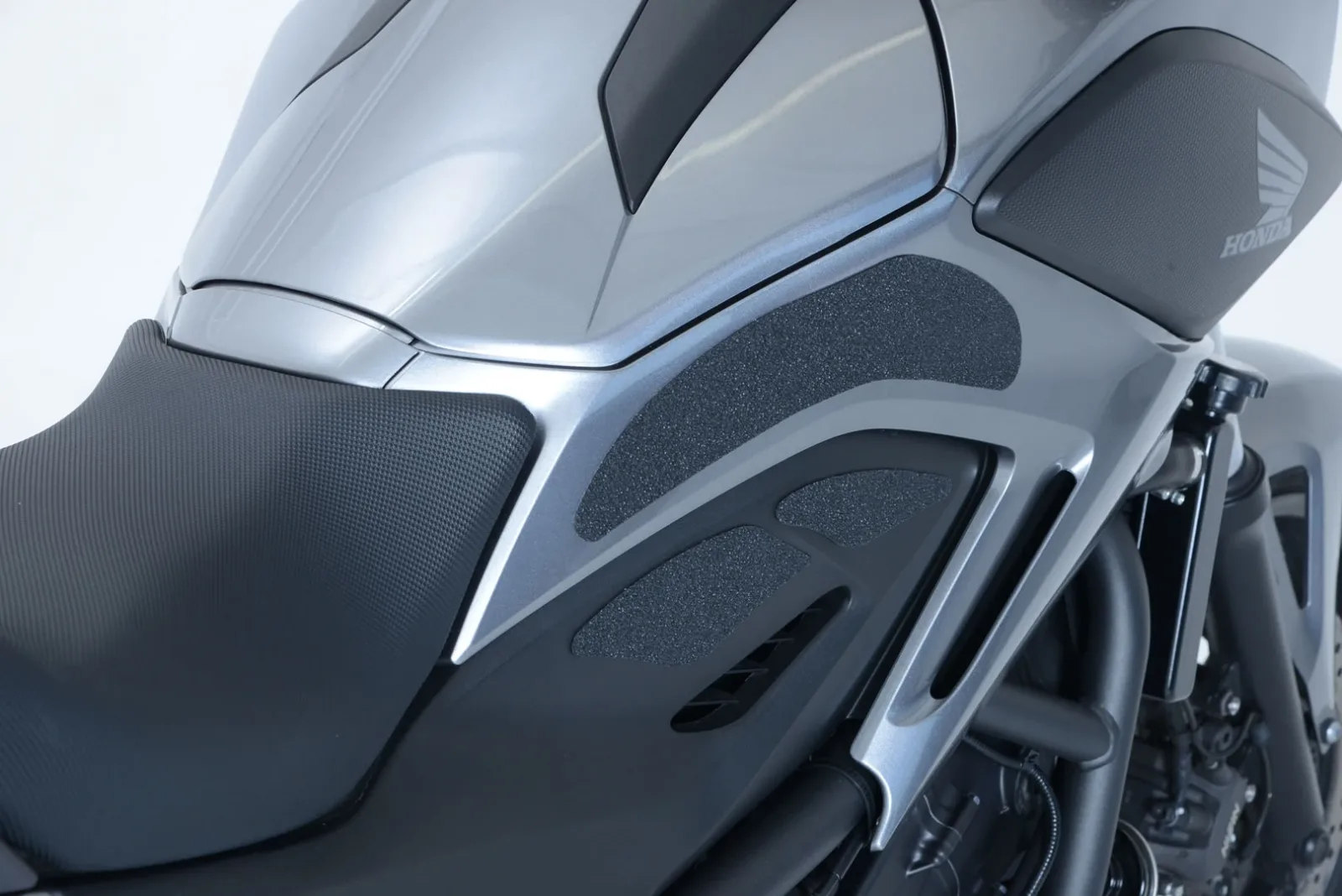 R&G Грипове за резервоар за Honda NC 700X (2012–2014), NC 750X (2014–2015)