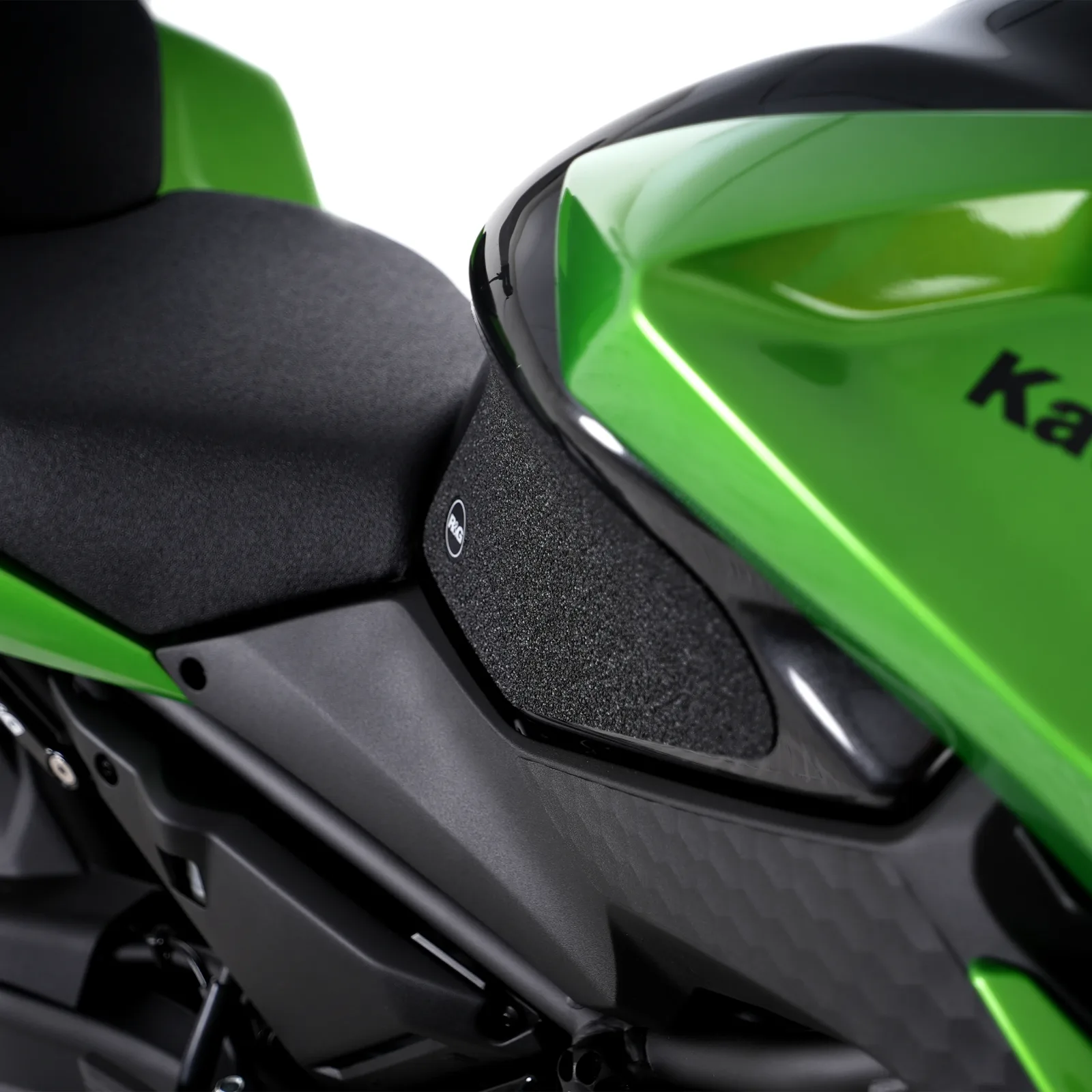 R&G Грипове за резервоар за Kawasaki Z650 (2017+), Ninja 650 (2017+), Z650 S (2026+)
