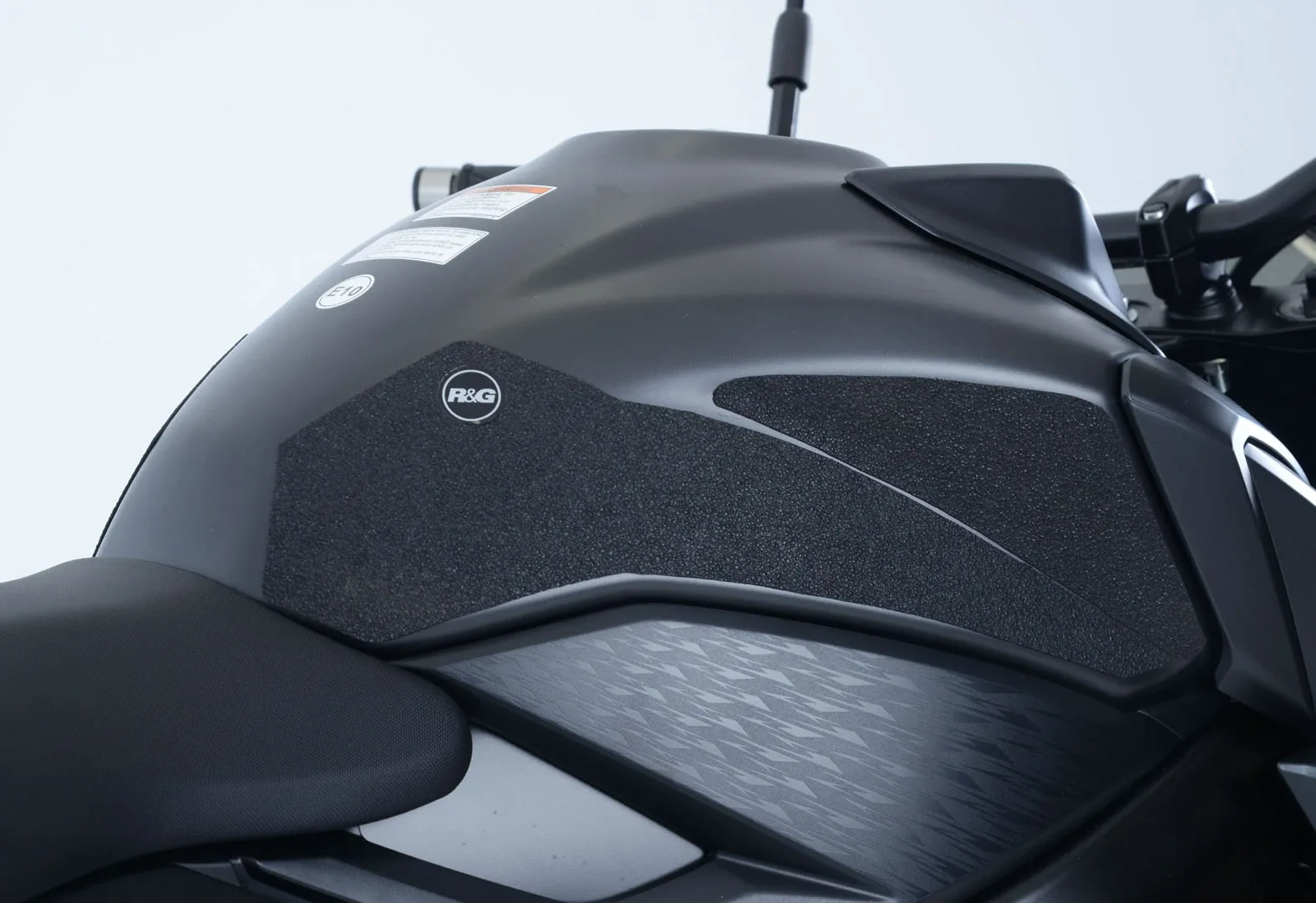 R&G Грипове за резервоар за Suzuki GSX-S 750 (2017–2021)