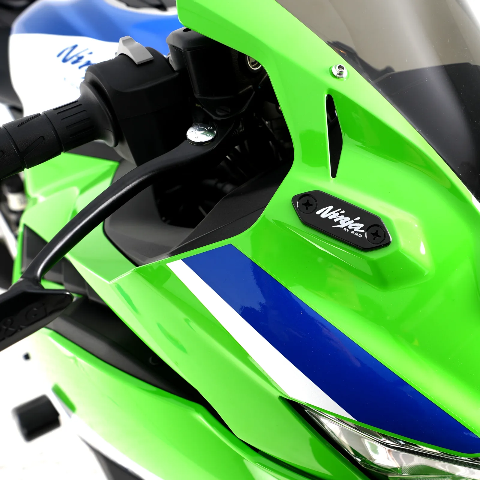 R&G Капачки за огледала за Kawasaki Ninja 300 (2012–2020), Ninja 250 (2013–2017), Ninja 250SL (2014–2020) и др.