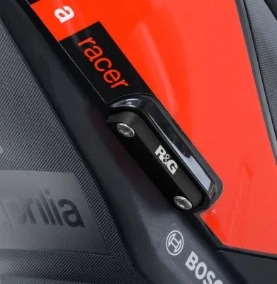 R&G Капачки за степенките на пътника за Aprilia RSV4 R (2009–2014), RSV4 Factory (2009+), Tuono V4 R (2011–2014) и др.