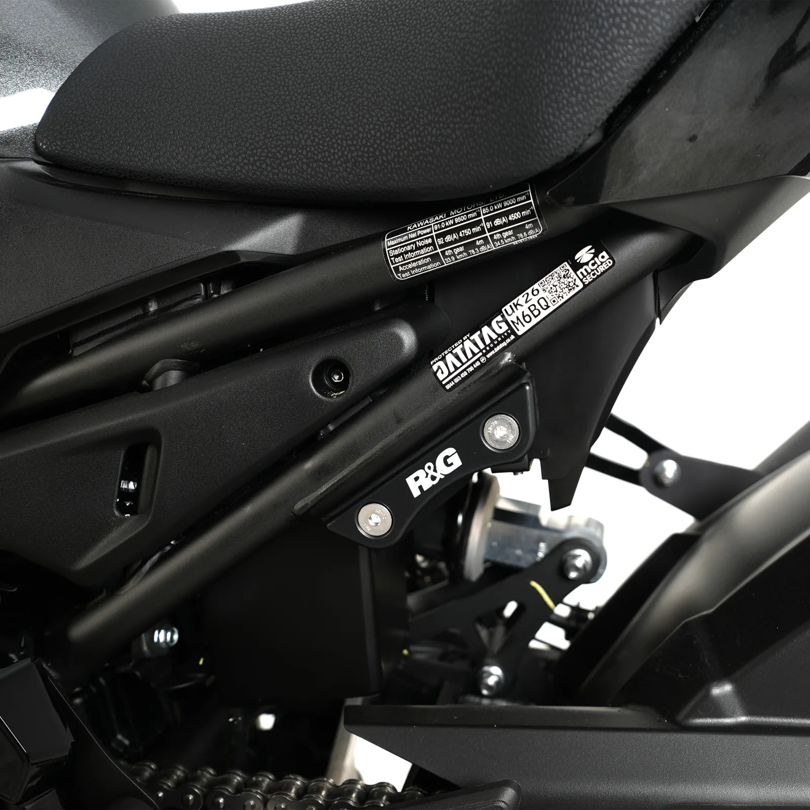 R&G Капачки за степенките на пътника за Kawasaki Z900 (2017+), Z900RS (2018+)