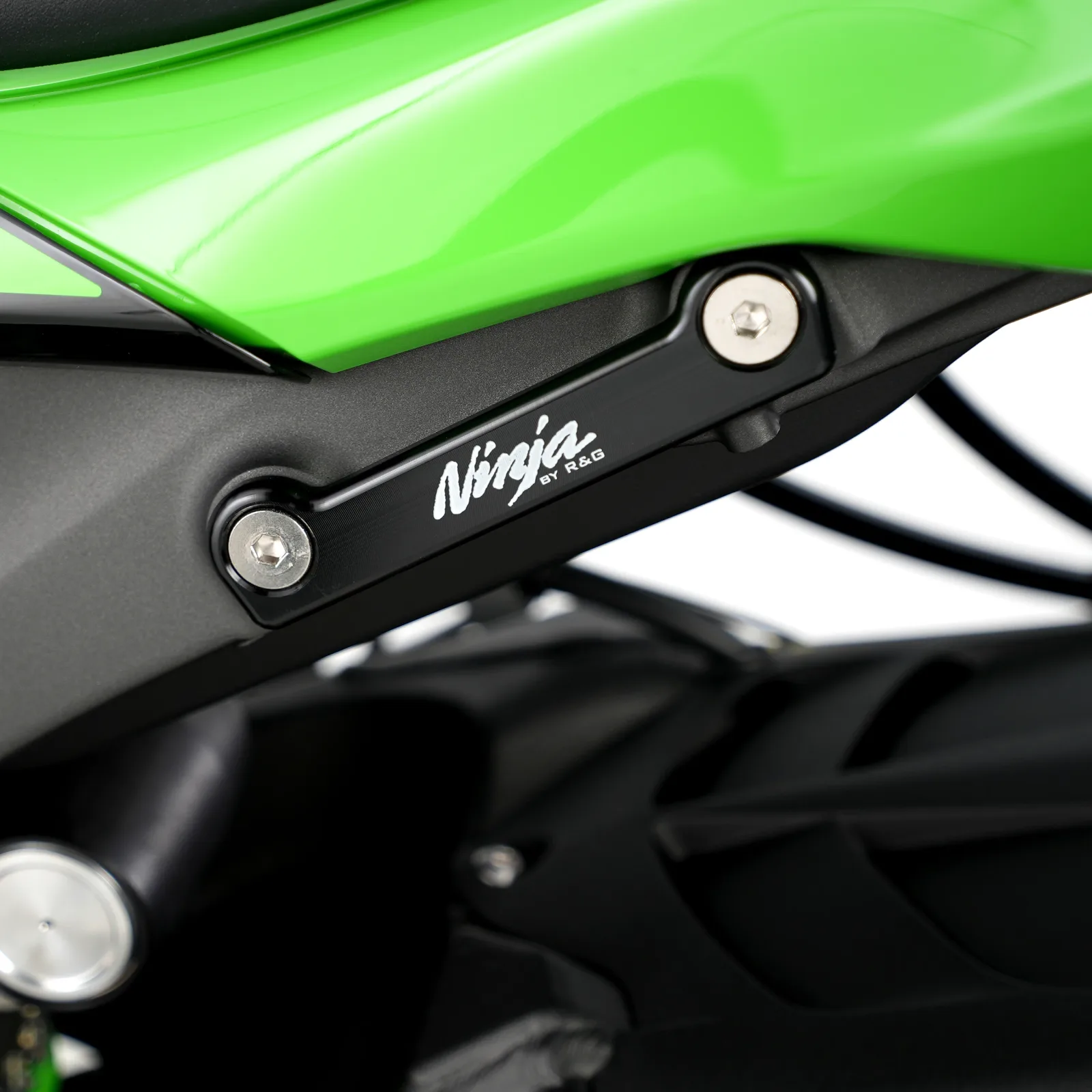 R&G Капачки за степенките на пътника за Kawasaki ZX-6R (2009+)