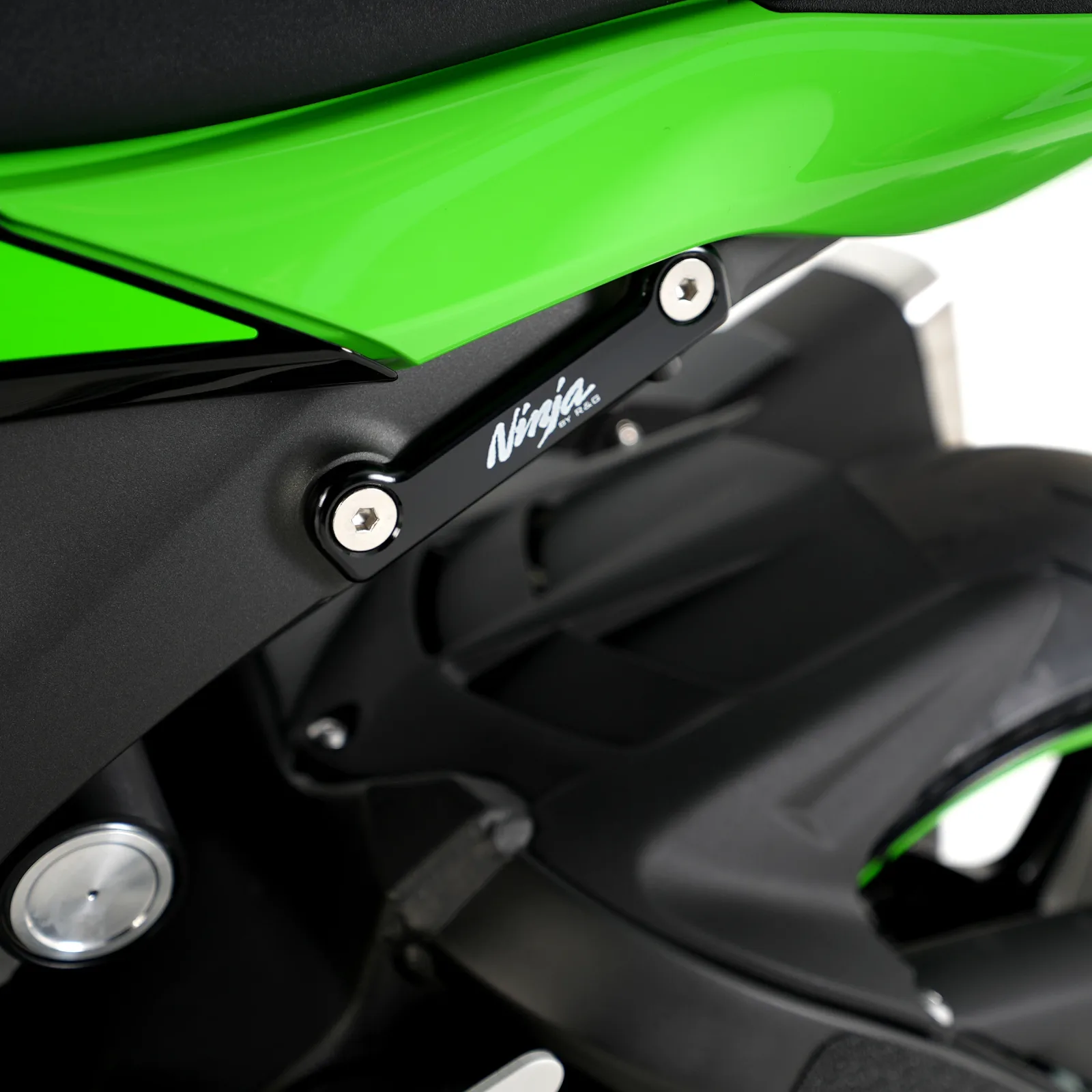 R&G Капачки за степенките на пътника за Kawasaki ZX-6R (2009+)