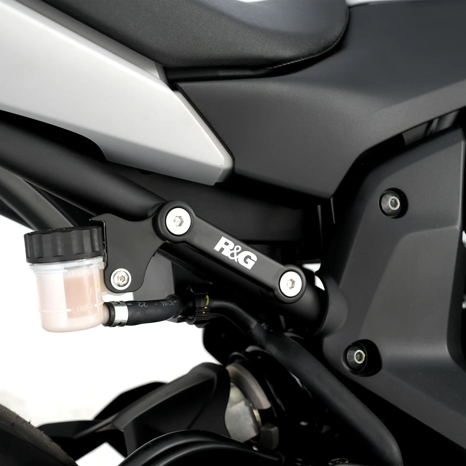 R&G Капачки за степенките на пътника за Yamaha MT-07 (2014+)