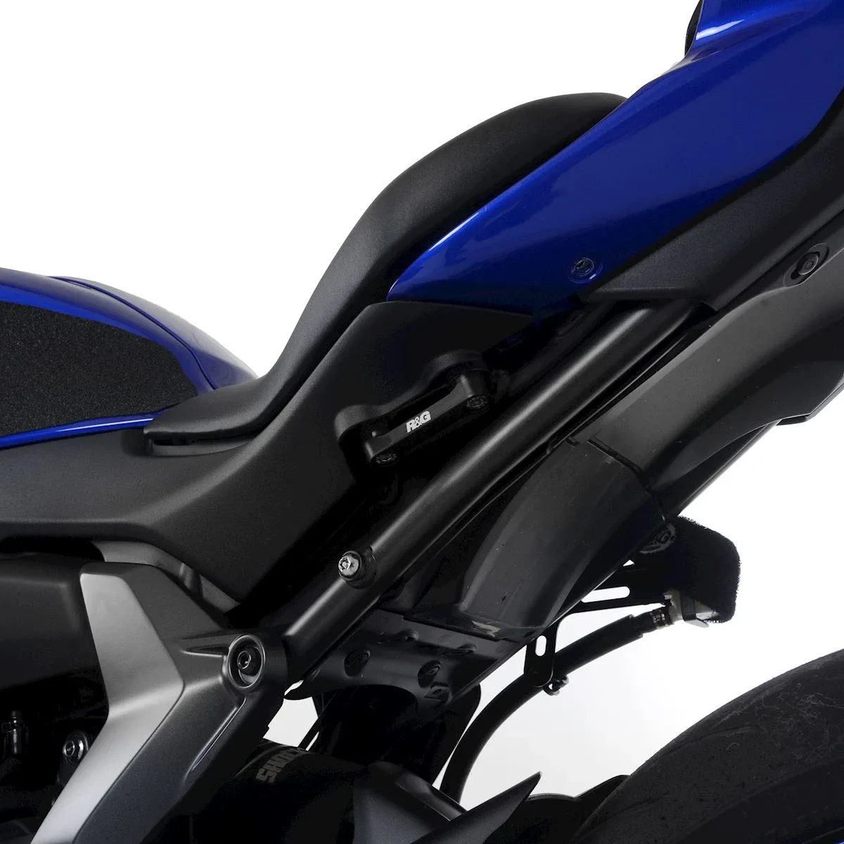 R&G Капачки за степенките на пътника за Yamaha YZF-R7 (2022–2025)