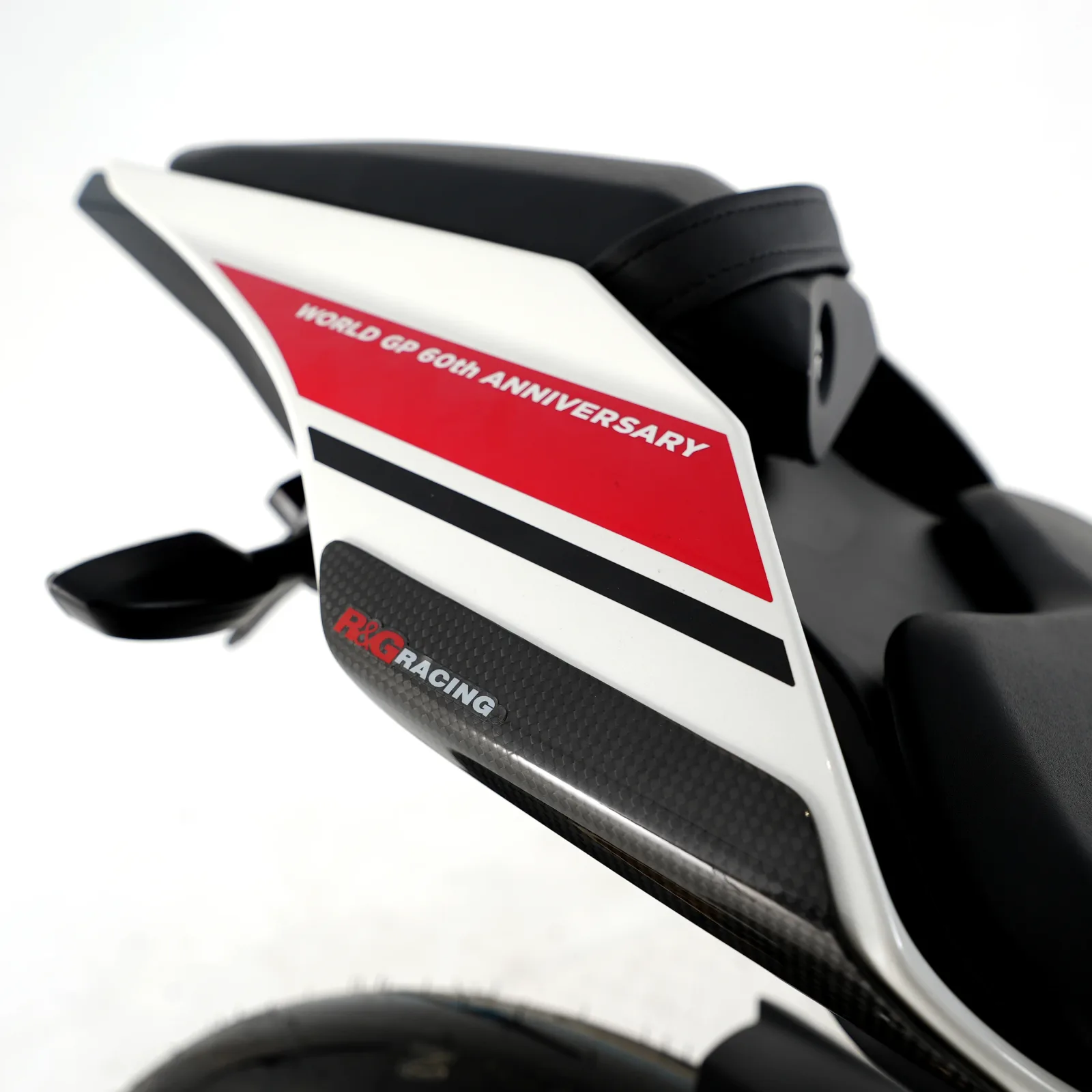 R&G Карбонови слайдери за опашка за Yamaha YZF-R1 (2015+), YZF-R1M (2015–2019)