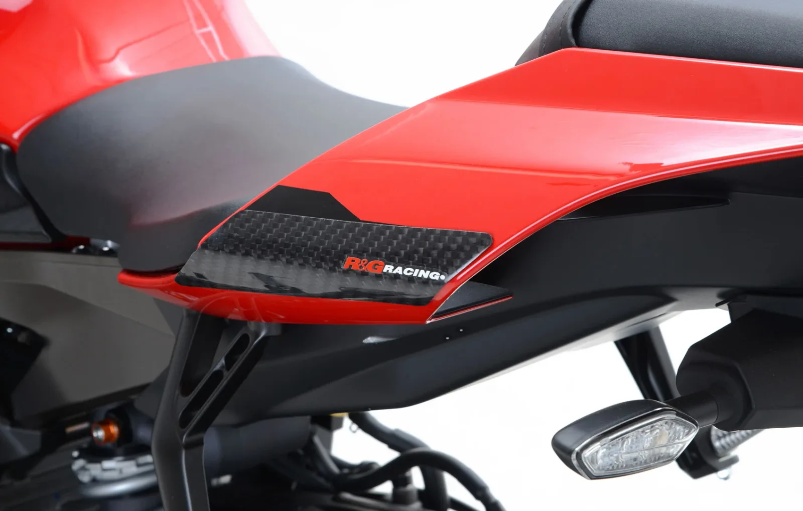 R&G Карбонови слайдери за опашка за Yamaha YZF-R1 (2015+), YZF-R1M (2015–2019)