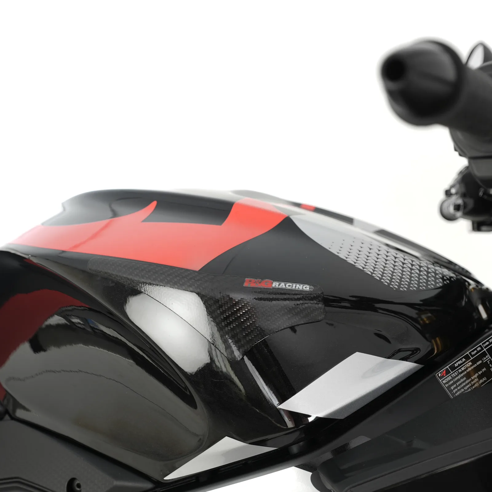 R&G Карбонови слайдери за резервоар за Aprilia Tuono V4 1100 RR (2021–2023), RSV4 1100 Factory (2021–2024) и др.