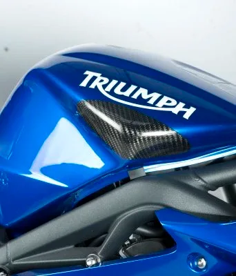 R&G Карбонови слайдери за резервоар за Triumph Daytona 675 (2006–2012), Street Triple 675 (2007–2012)