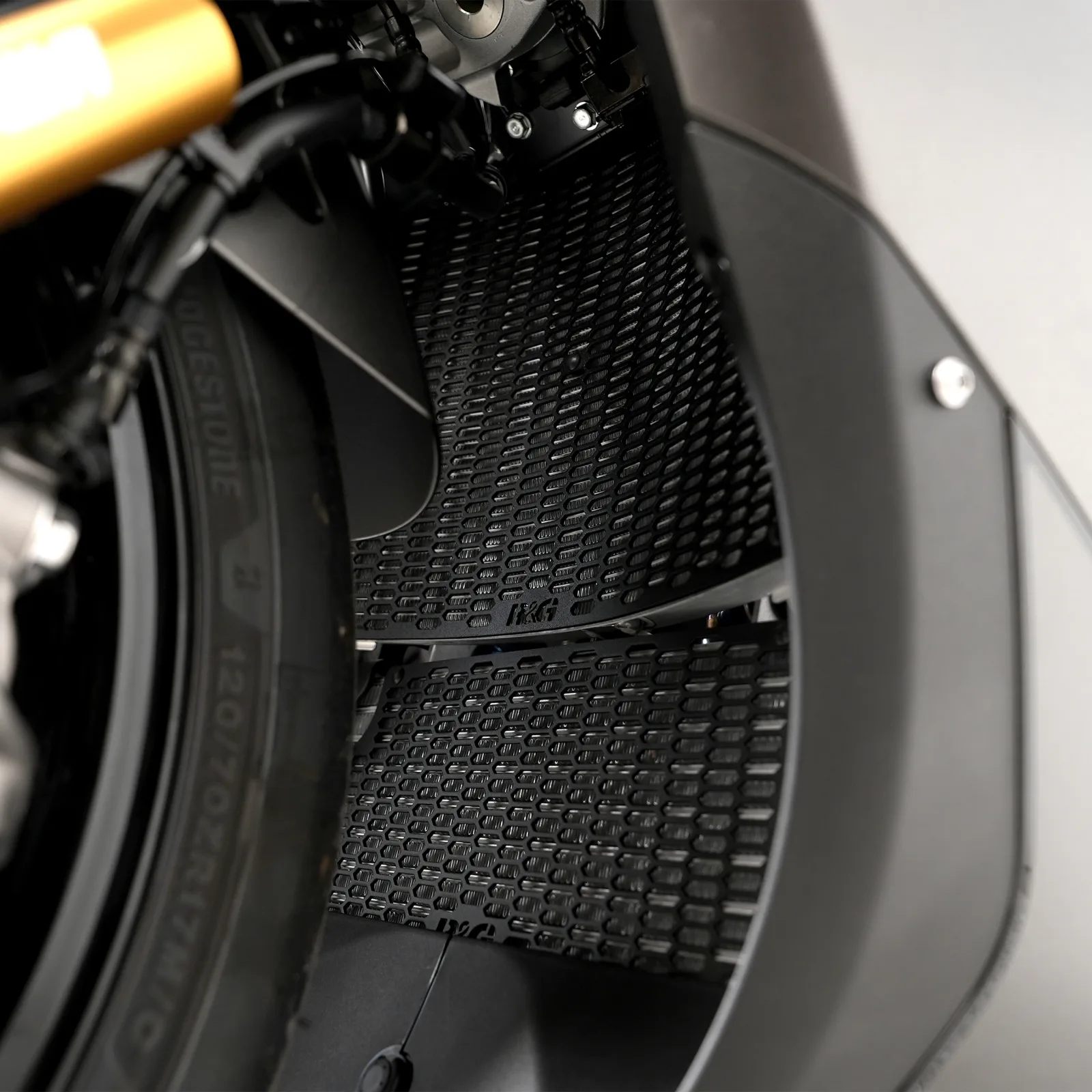 R&G Комплект предпазни решетки за радиатор и маслен радиатор PRO за Kawasaki ZX-10R (2026+), ZX-10RR (2026+)