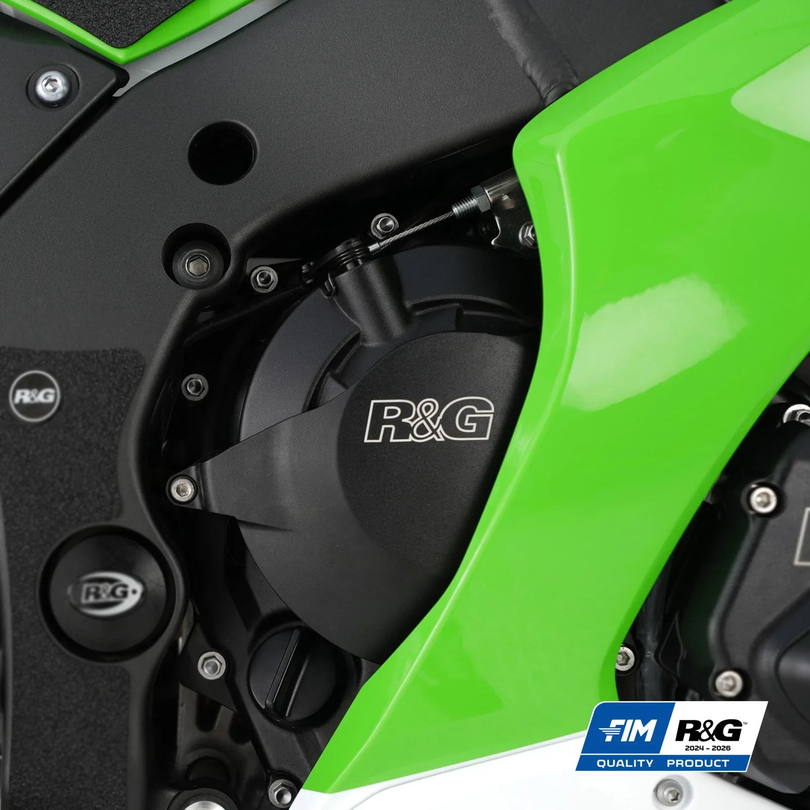 R&G Комплект протектори за двигател PRO (3 броя) за Kawasaki ZX-10R (2011+), ZX-10RR (2021+)