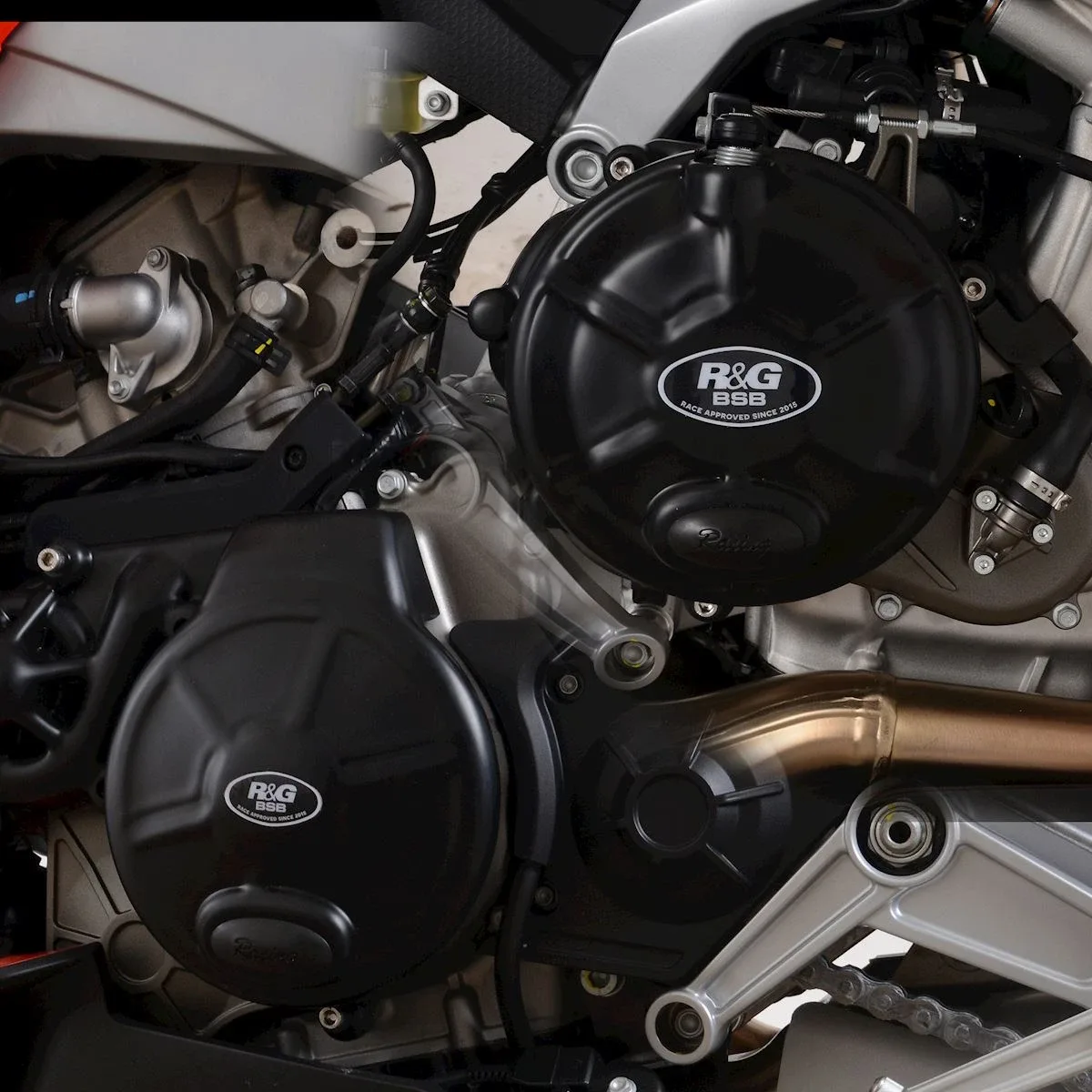 R&G Комплект протектори за двигател Race (чифт) за Aprilia RS 660 (2021–2024), Tuono 660 (2021–2024), Tuareg 660 (2022–2024) и др.