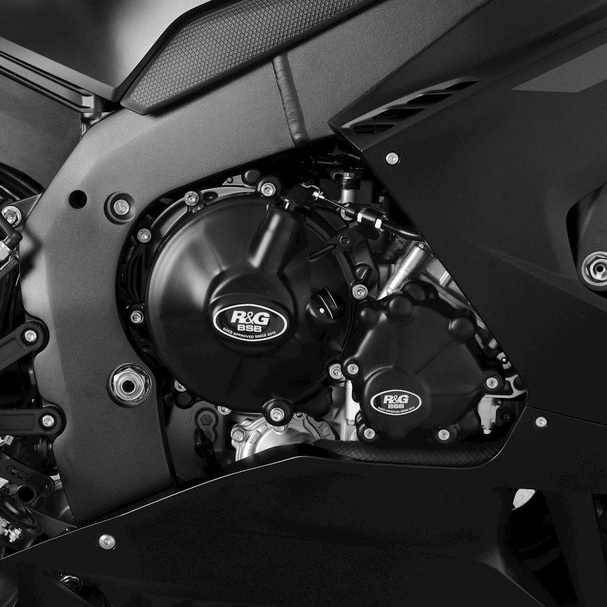 R&G Комплект протектори за двигател Race за Honda CBR 1000RR-R (2020+), CBR 1000RR-R SP (2020+)