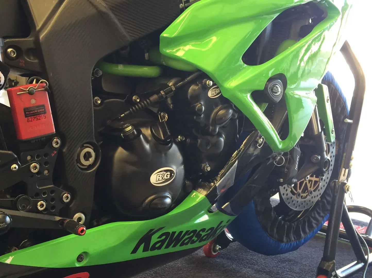 R&G Комплект протектори за двигател Race за Kawasaki ZX-6R (2009–2017)