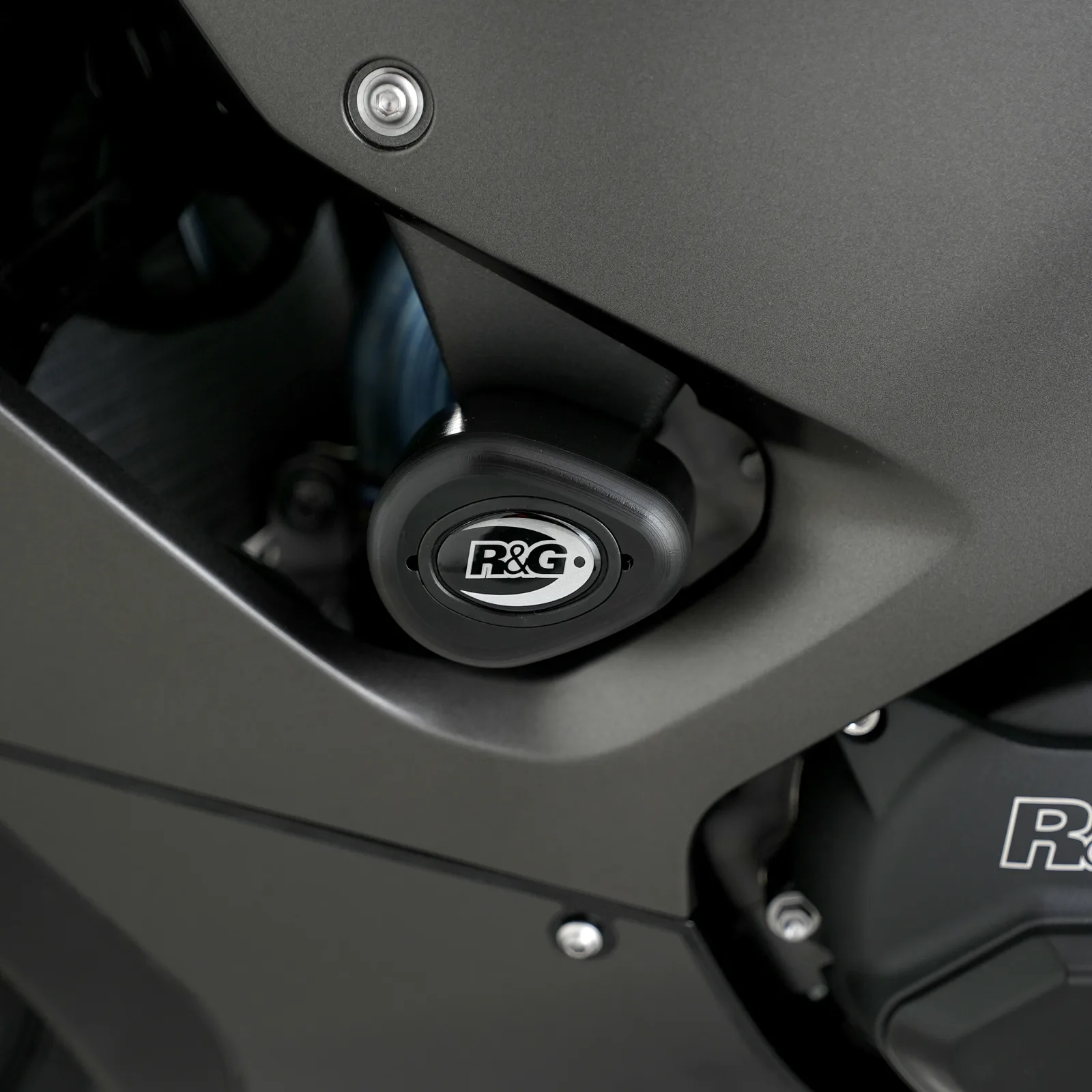 R&G Краш тапи Aero Race за Kawasaki ZX-10R (2011+), ZX-10RR (2021+)