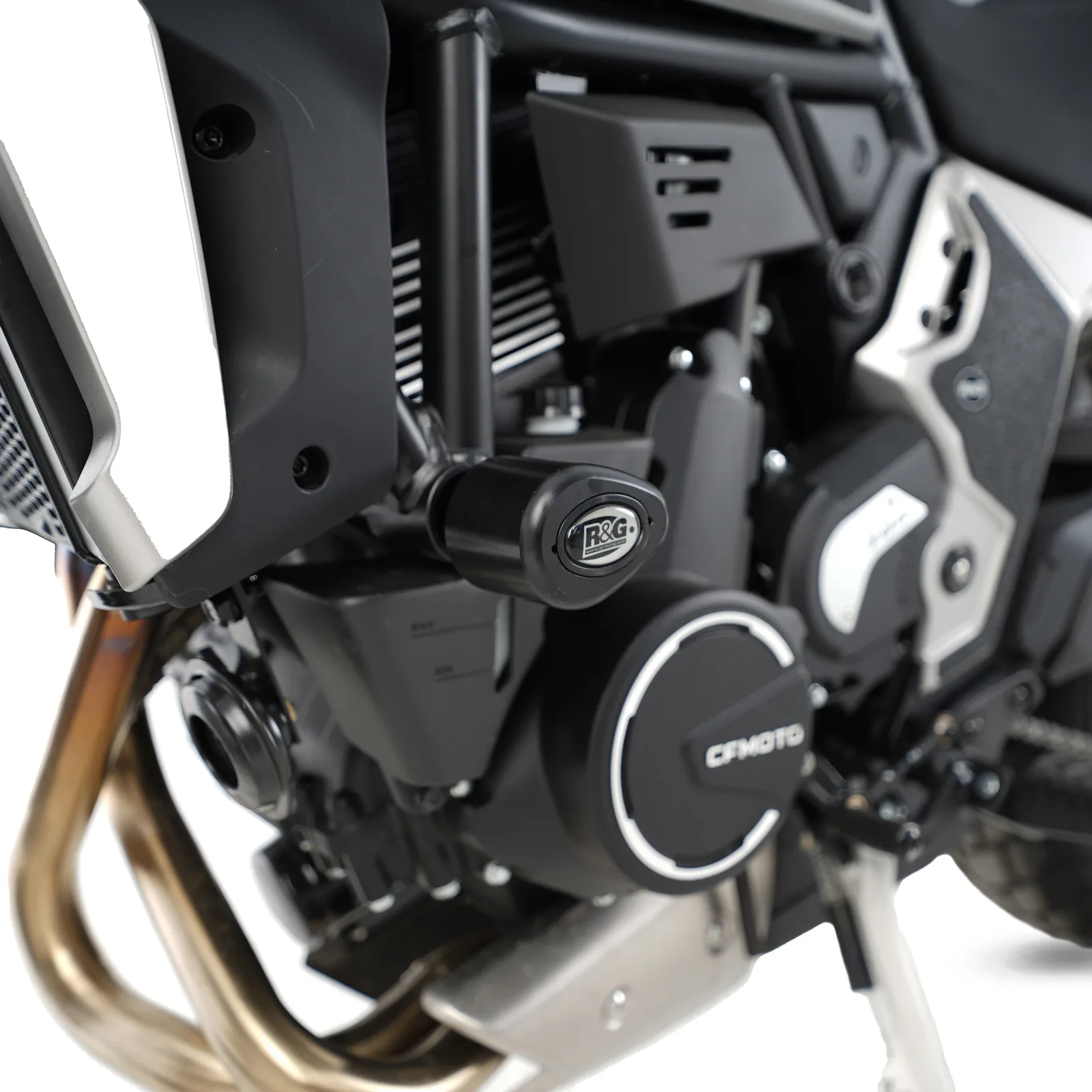 R&G Краш тапи Aero за CF Moto 700 CL-X Heritage (2021+), 700 CL-X Sport (2022+), 700 CL-X Adventure (2023+)
